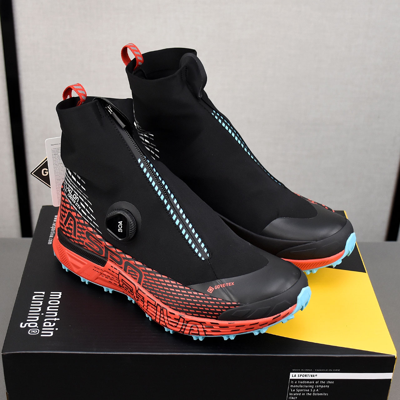 La Sportiva Cyklon GTX Boots Black/Red/Blue