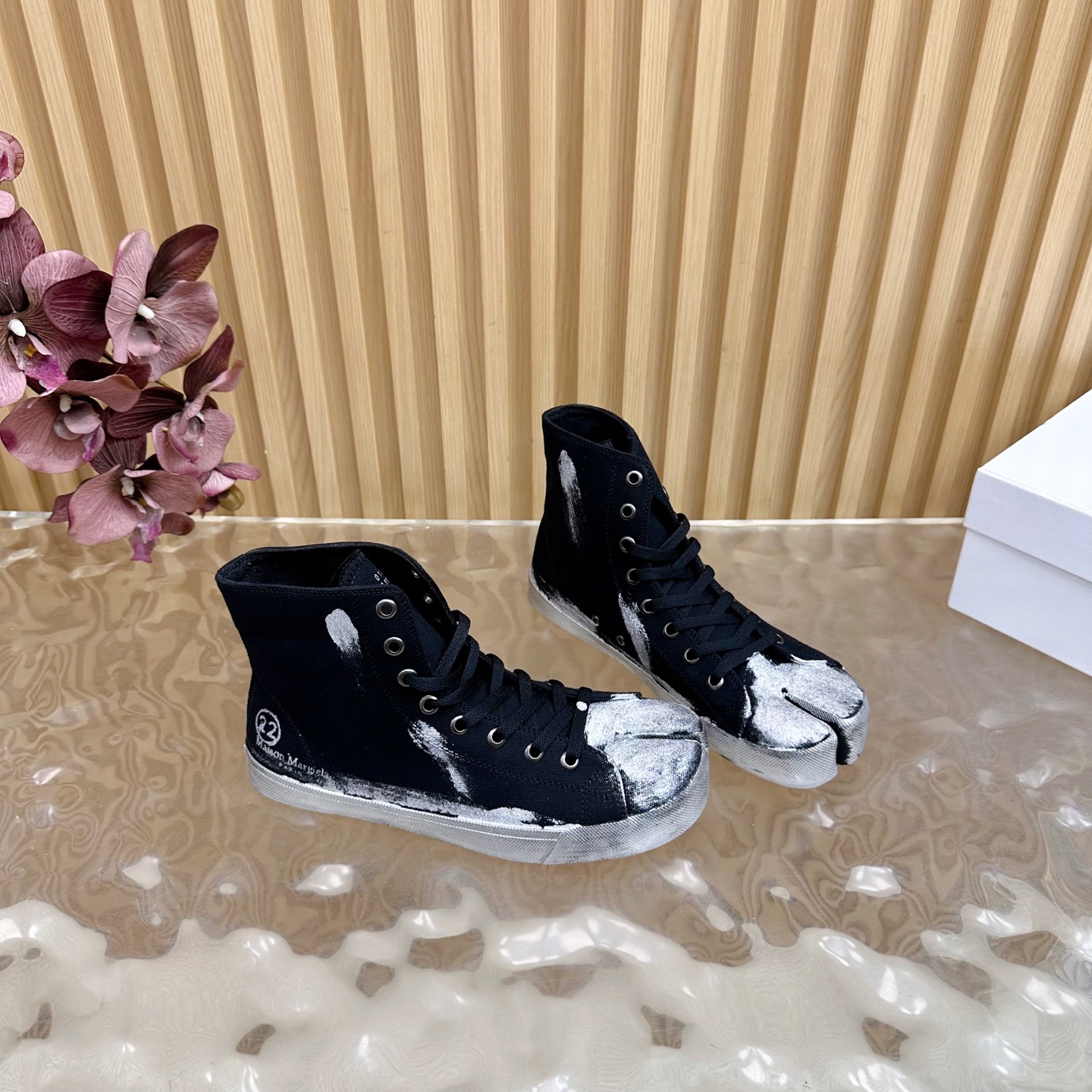MM6 Maison Margiela Tabi Canvas High-Top Sneakers Black/Silver