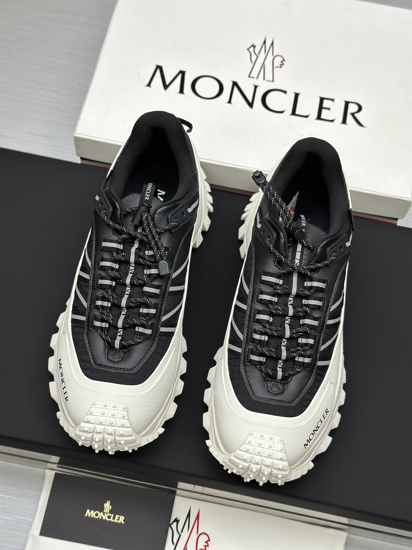 Moncler Trailgrip GTX Sneakers Black/White