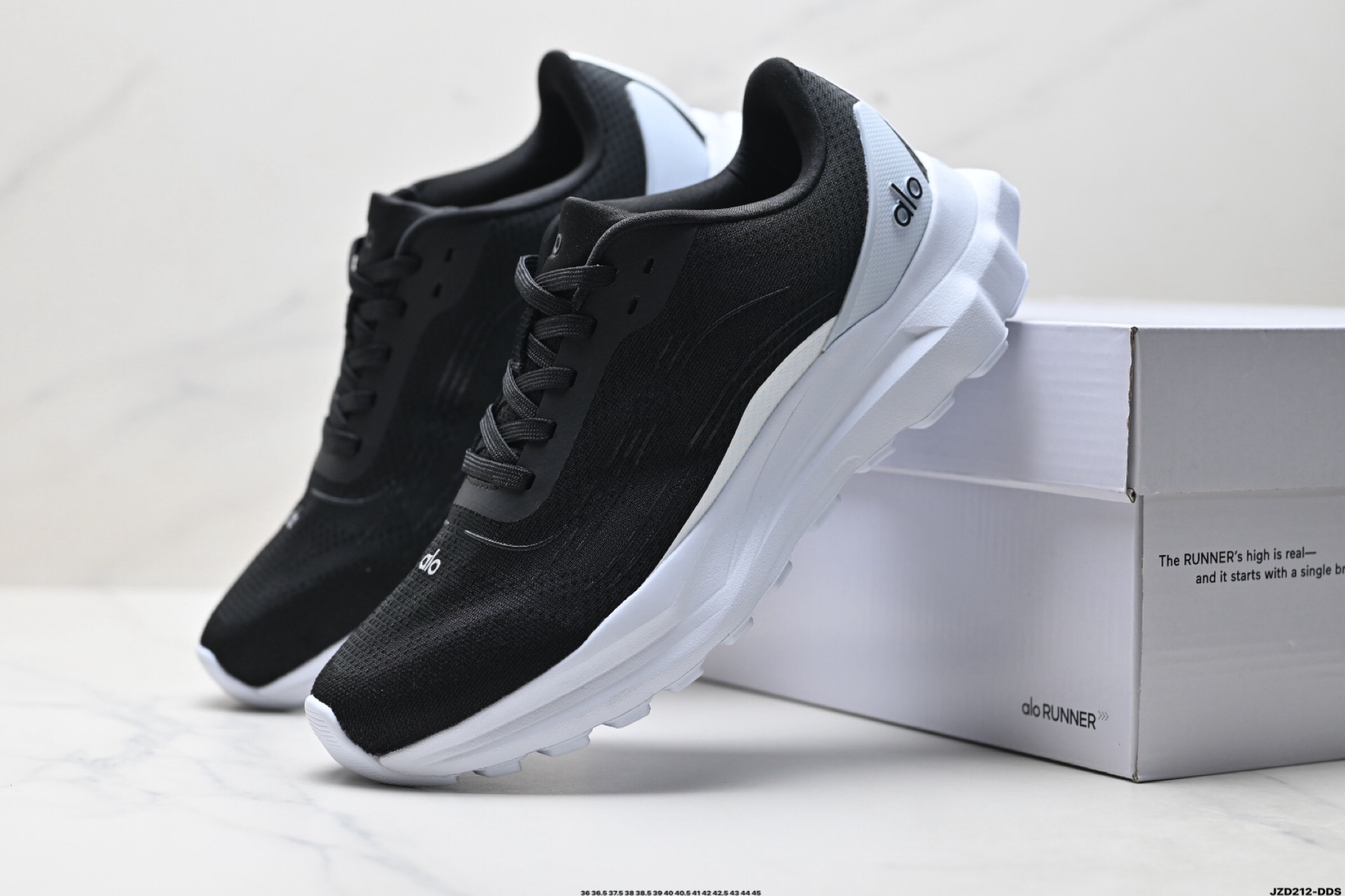 Alo Yoga Alo Runner Breathable Running Shoes Black/White
