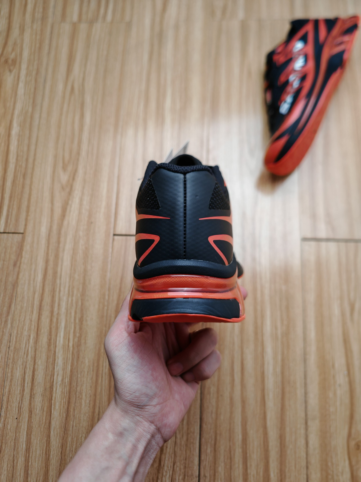 MM6 x Sctur 2 Trail Runner Black/Red
