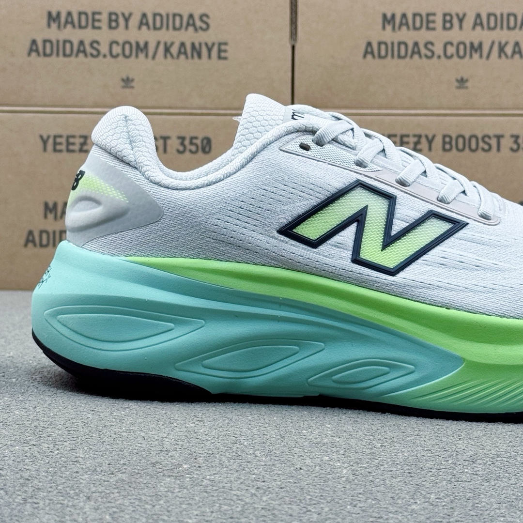 New Balance Fresh Foam Runner Shoes White/Green