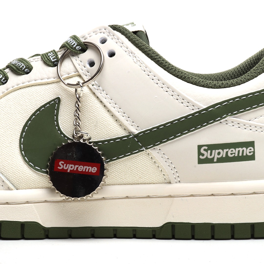 Nike SB Dunk Low Supreme Olive