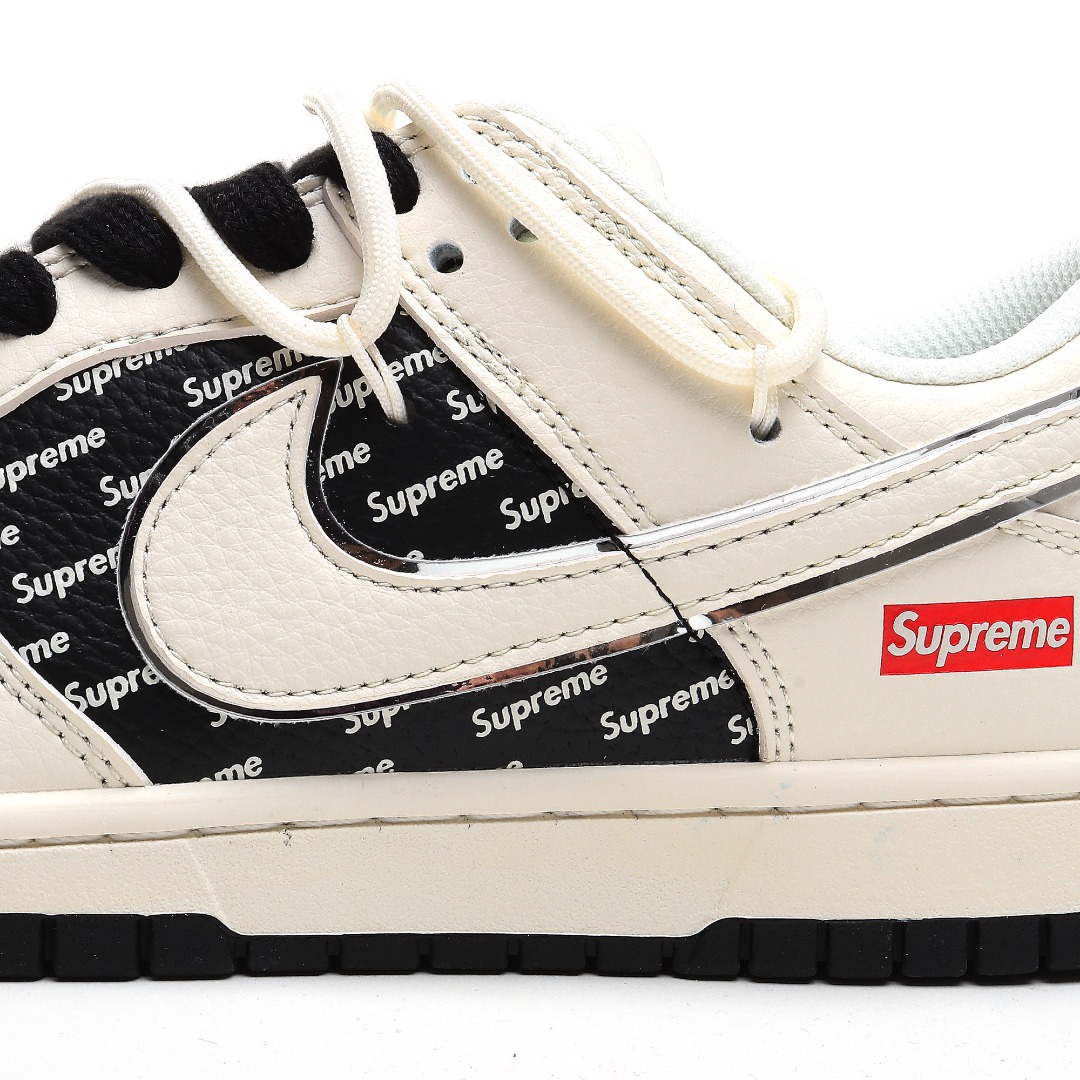 Nike SB Dunk Low Supreme Collab Sneakers Black/White