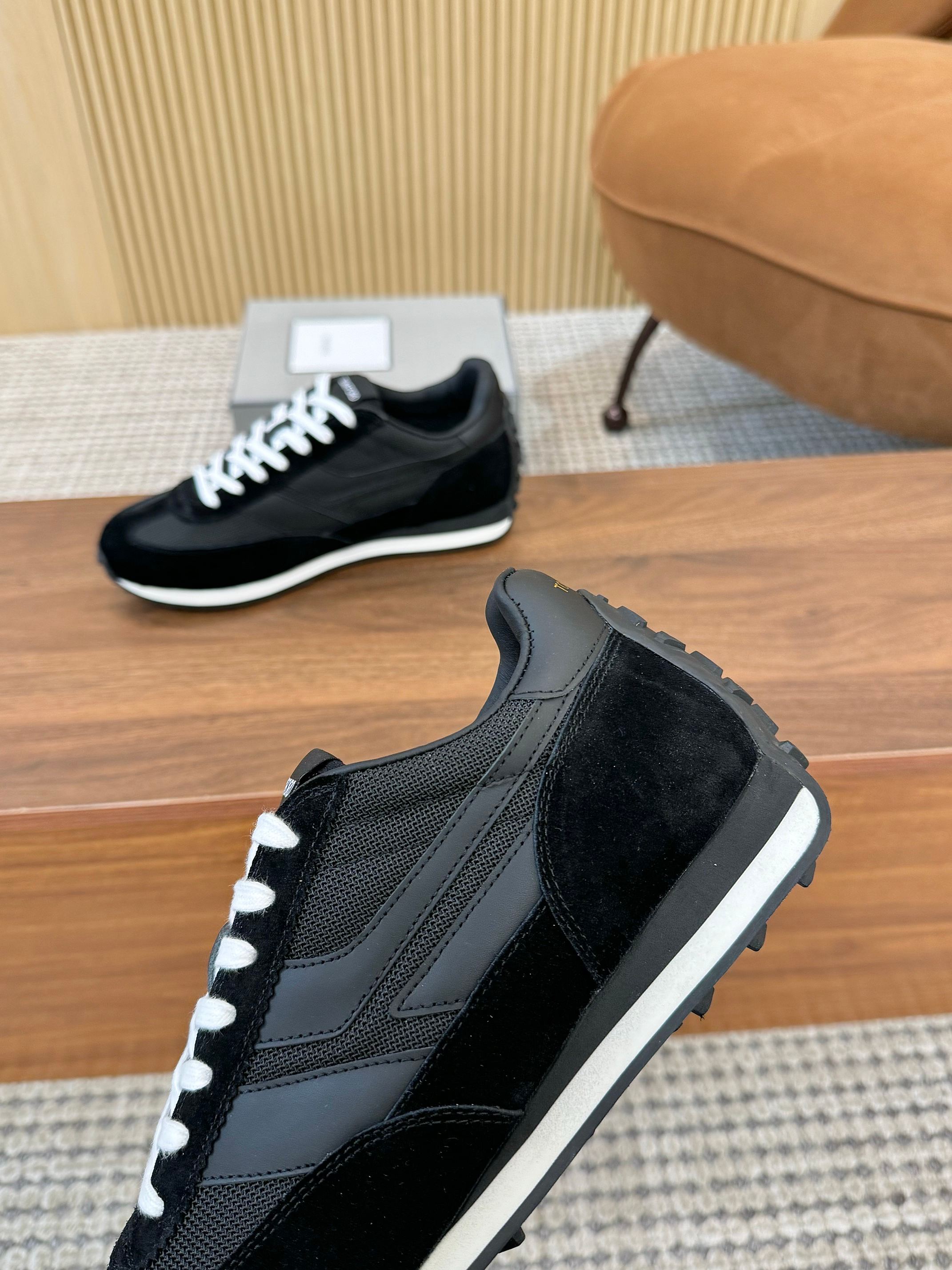 Tom Ford Low-Top Retro Runner Sneakers Black