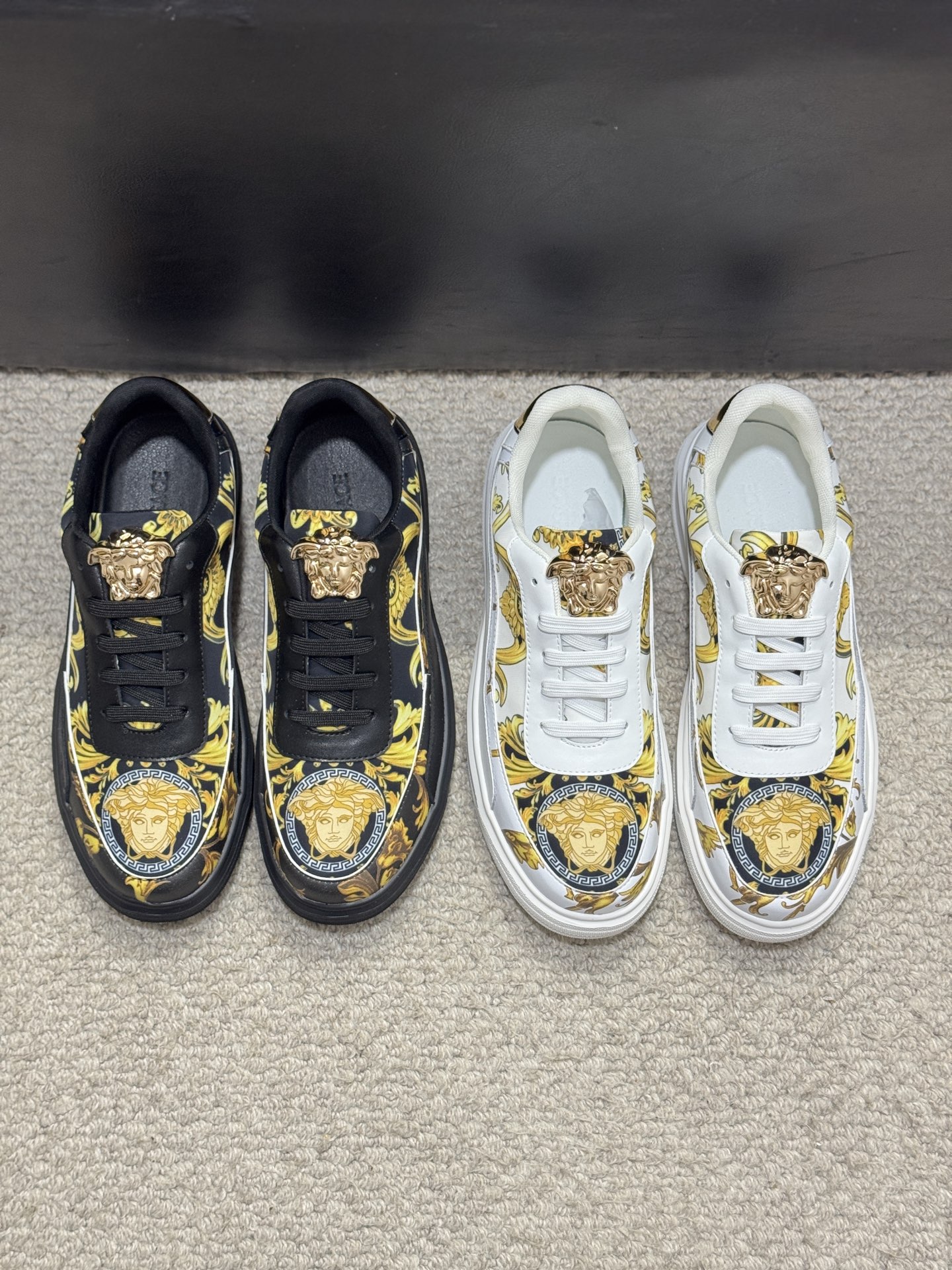 Versace Baroque Medusa Low-Top Sneakers White/Gold