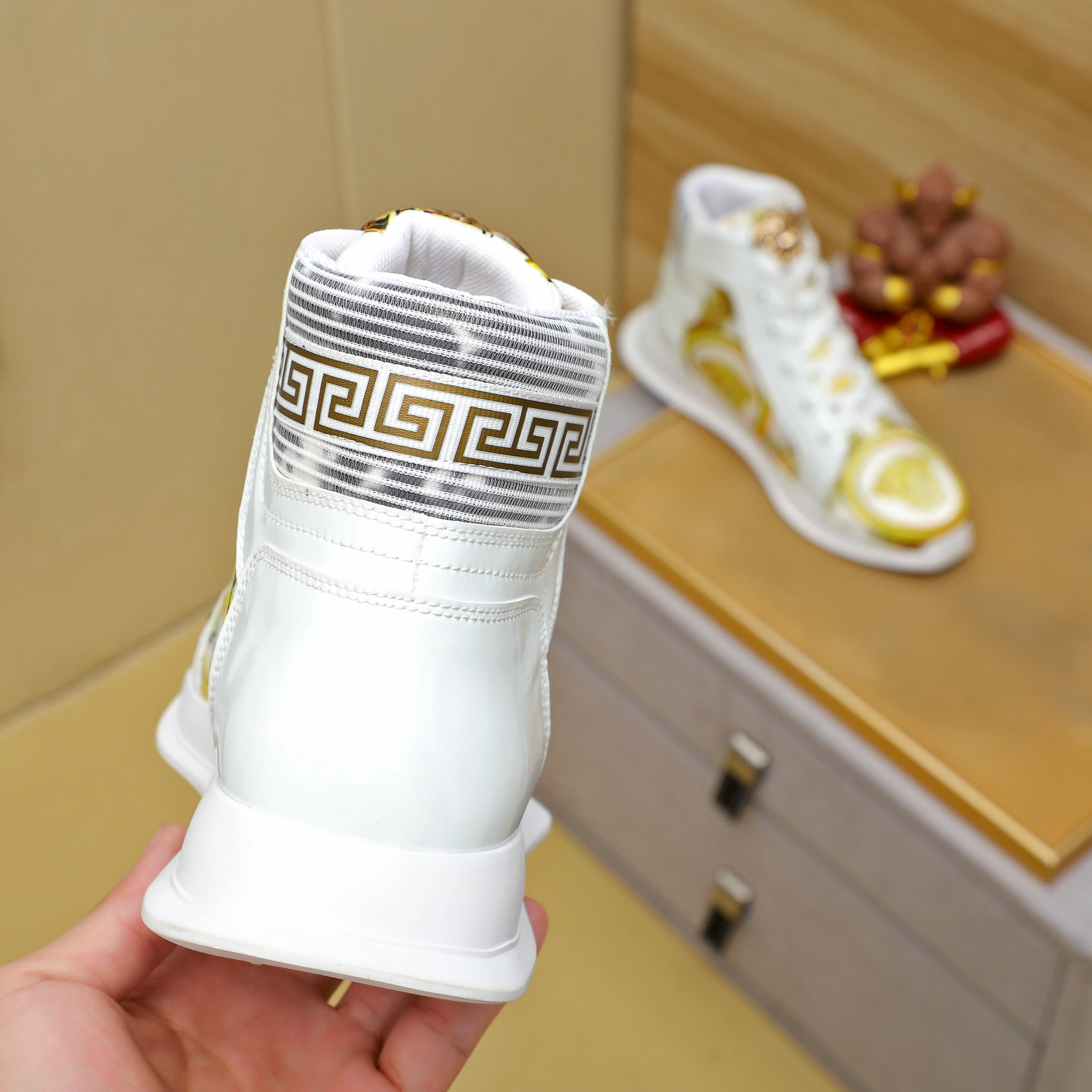 Versace Medusa High-Top Sneakers White/Gold