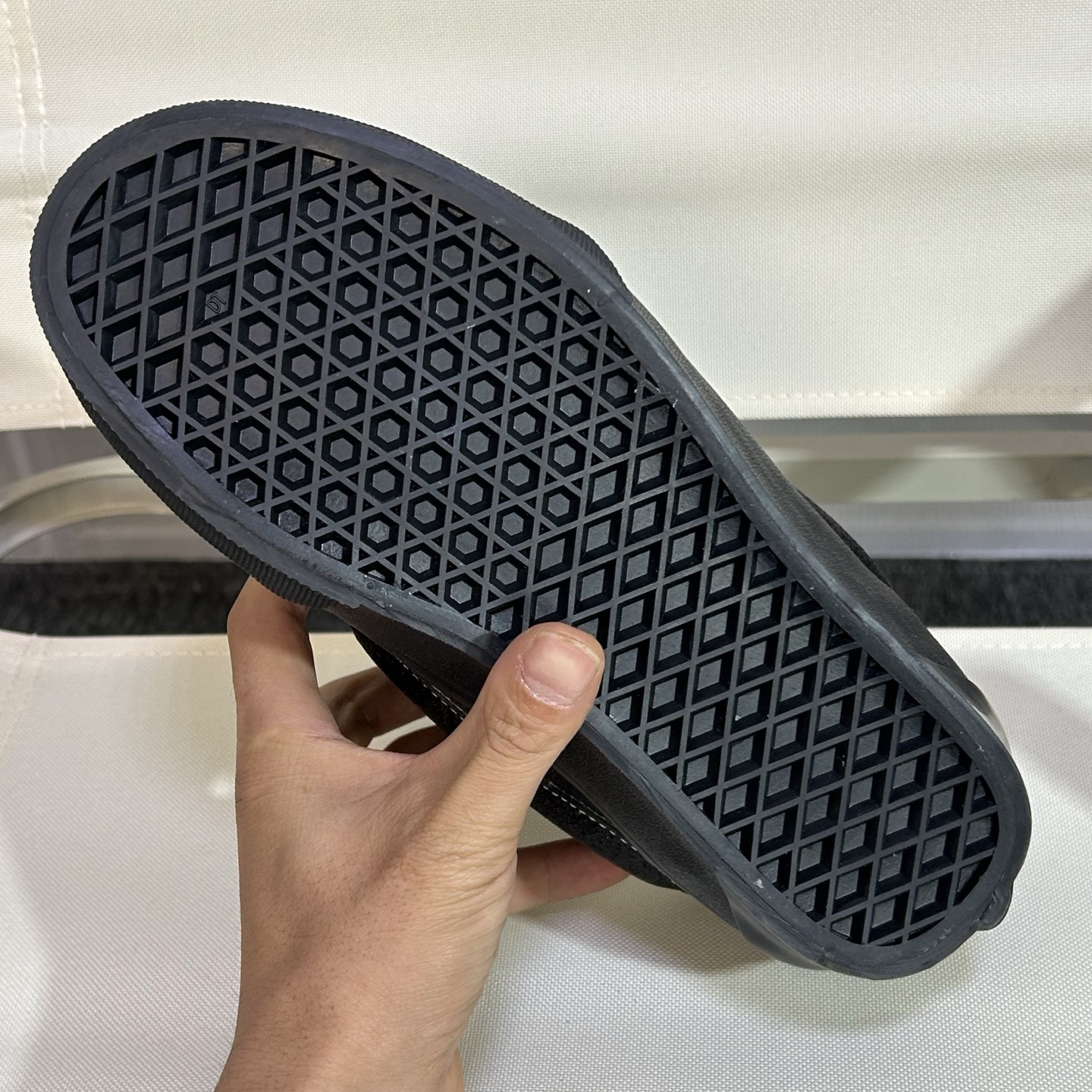 Vans Knu Skool Low-Top Skate Shoes Black Glitter