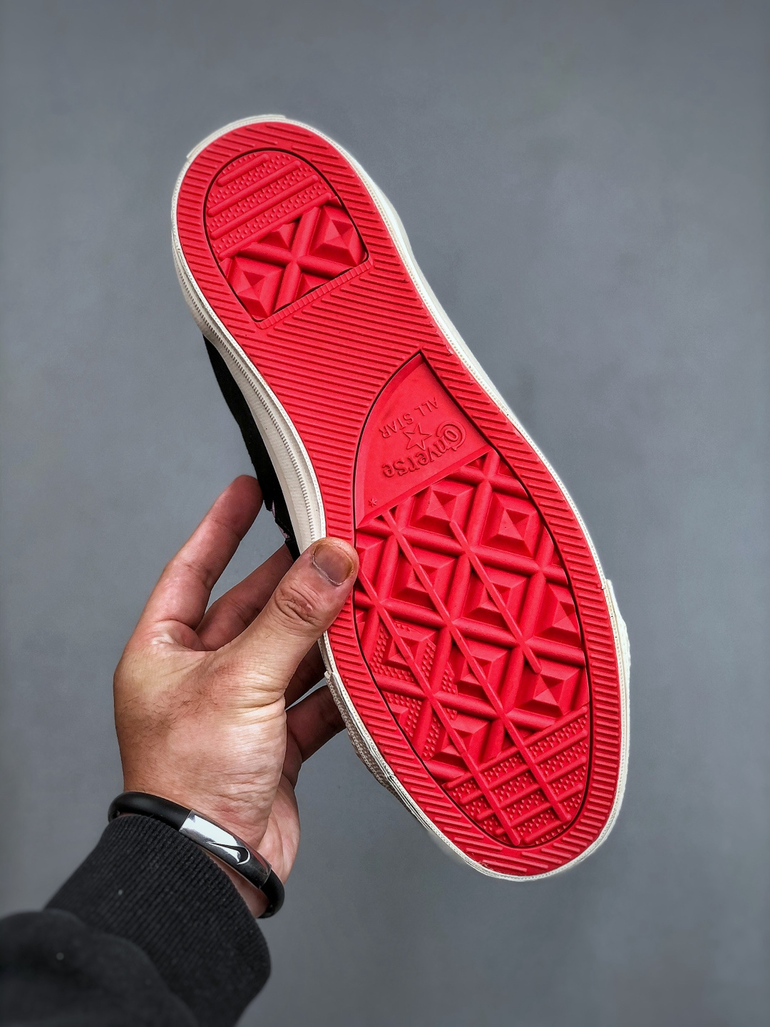 Converse x Hello Kitty One Star Suede Low Sneakers Black/Pink