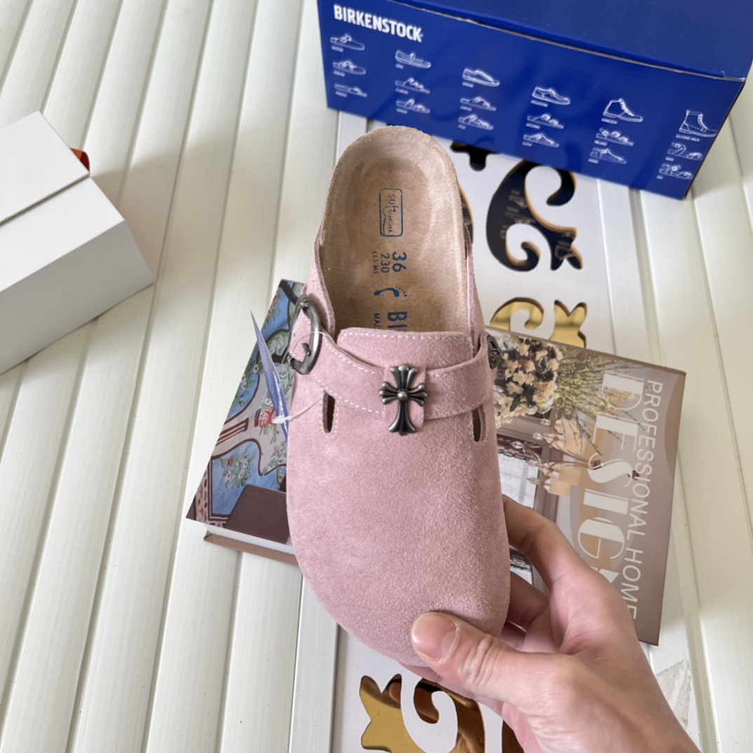 Birkenstock Suede Clogs Pink