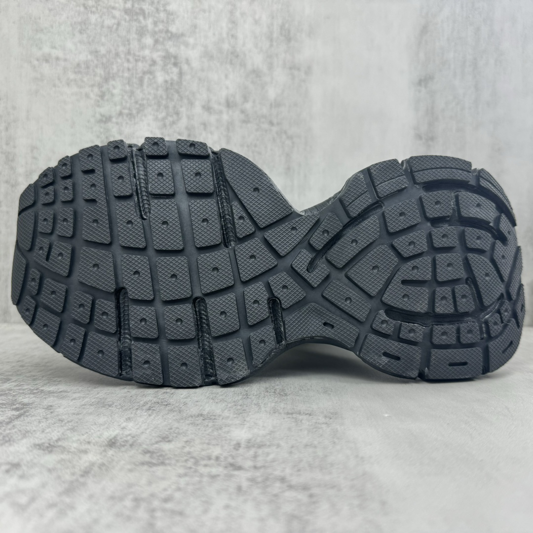 Balenciaga 5XL High-Top Sneakers Black/White