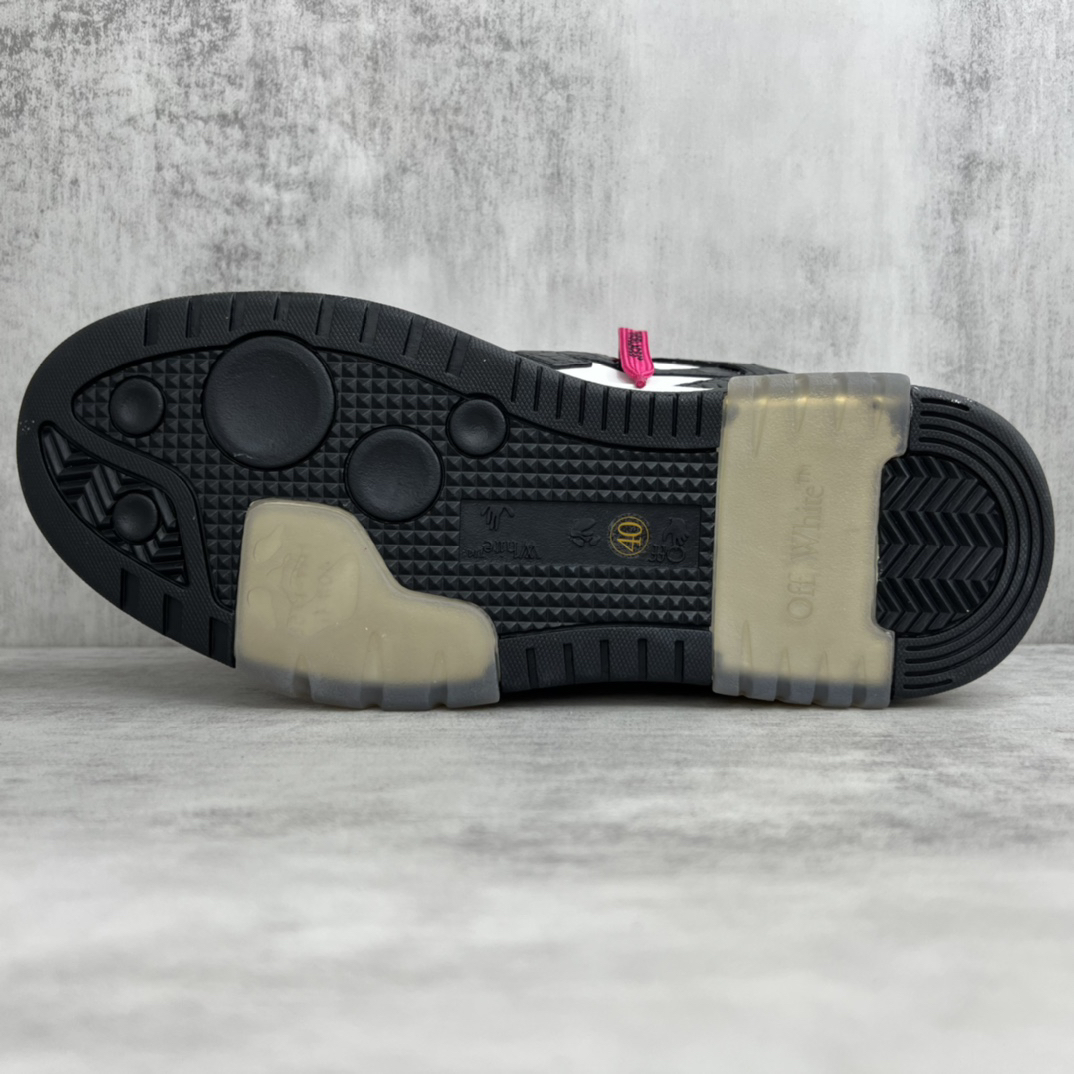 Off-White Low-Top Sneaker Black/White