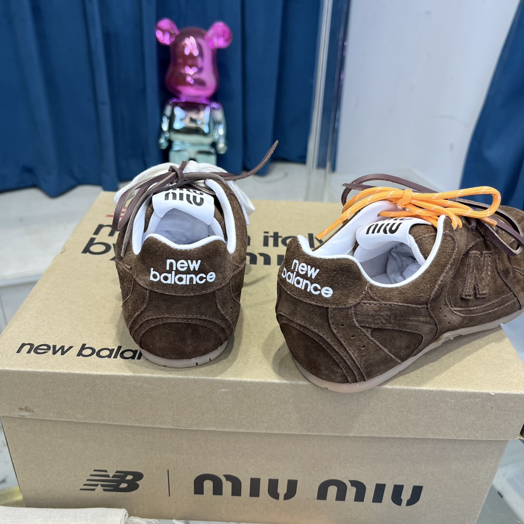 New Balance 530 Suede Sneaker Brown