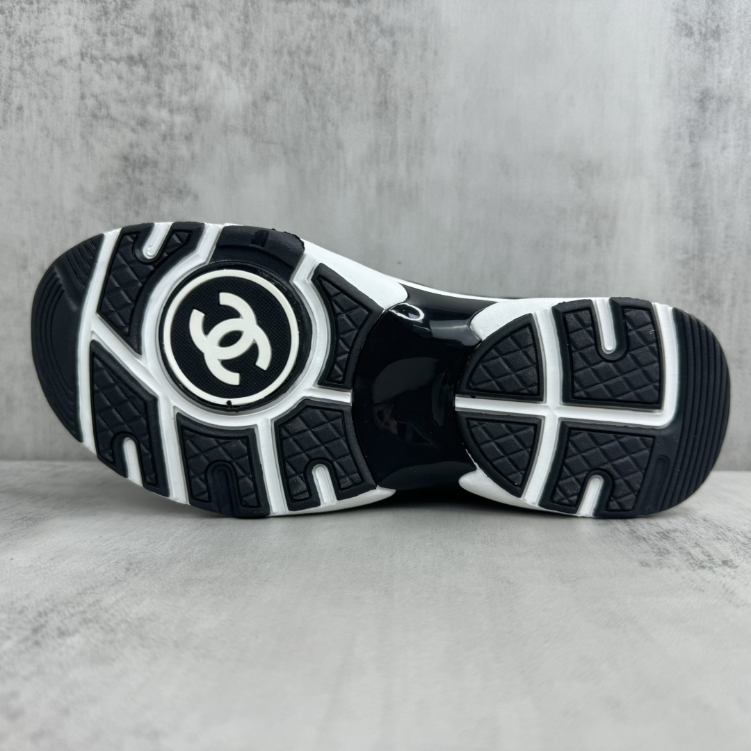 Chanel Panda Runner Sneakers Black/White
