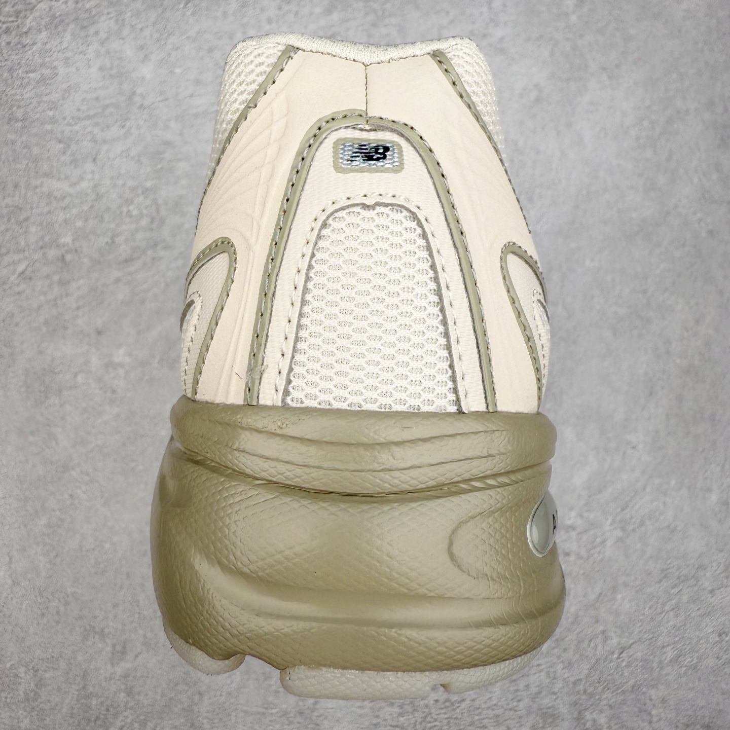 New Balance MR740 Retro Runners Grey