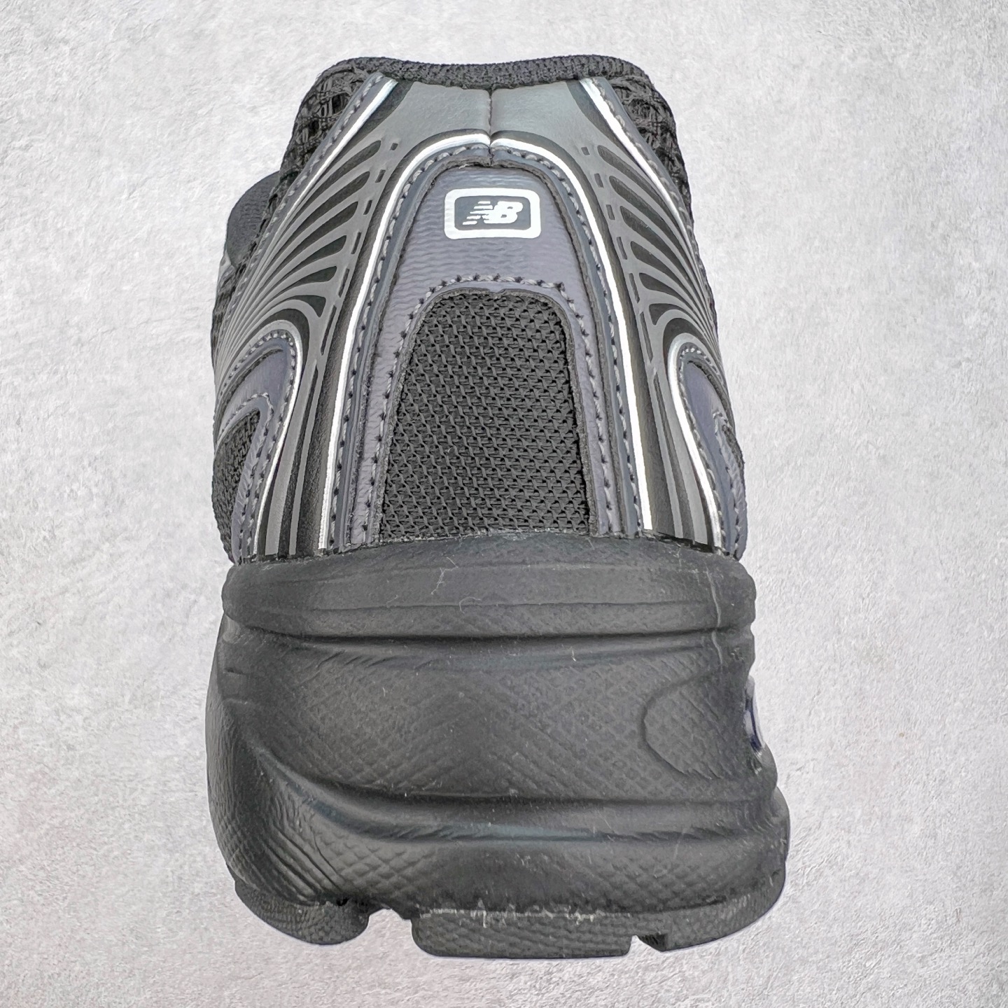New Balance MR740 Retro Runners Black