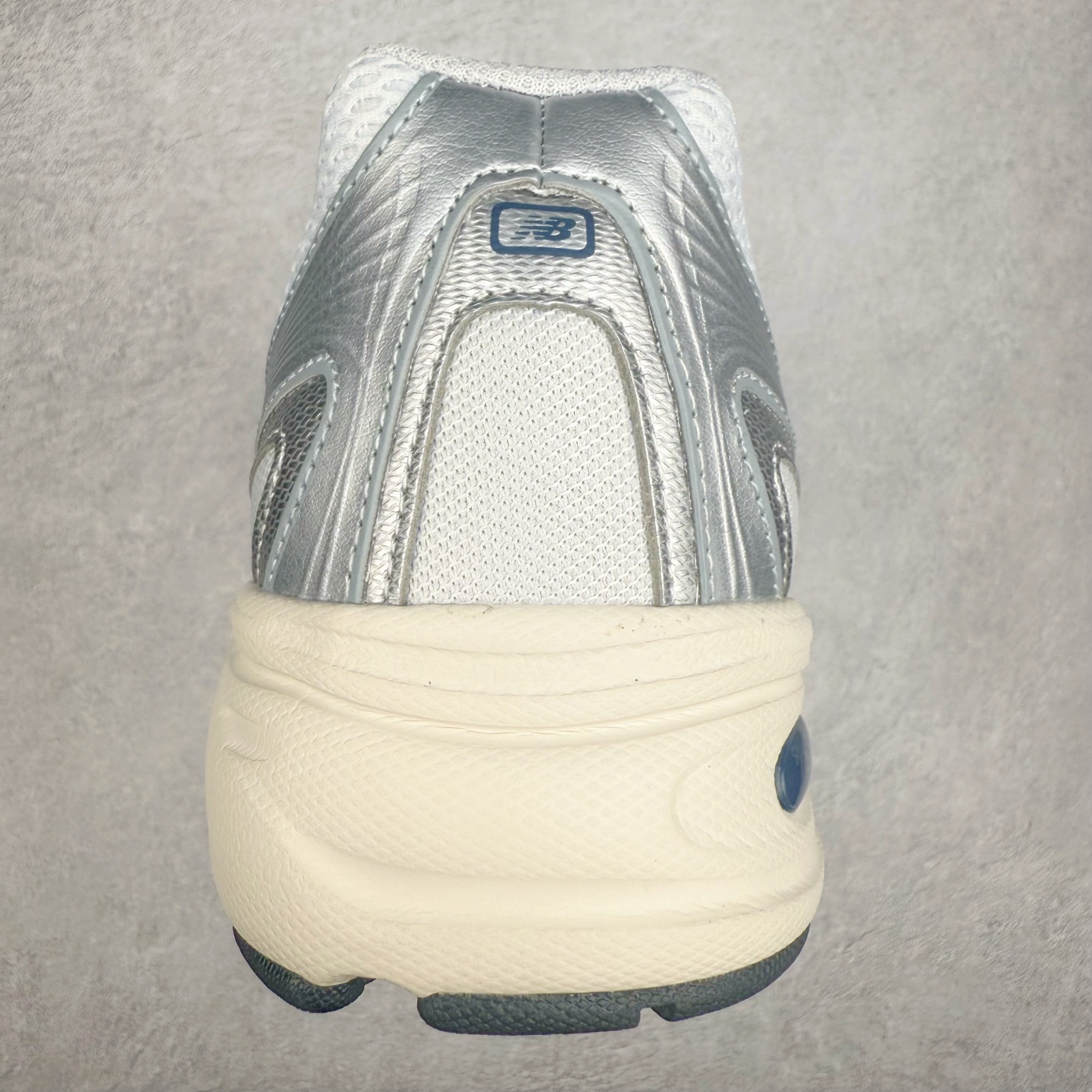 New Balance MR740 Retro Runners Grey