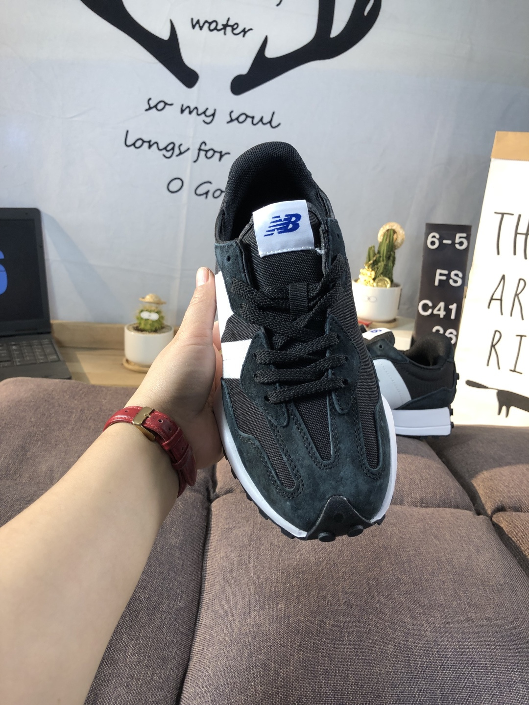 New Balance 327 Retro Runner Black