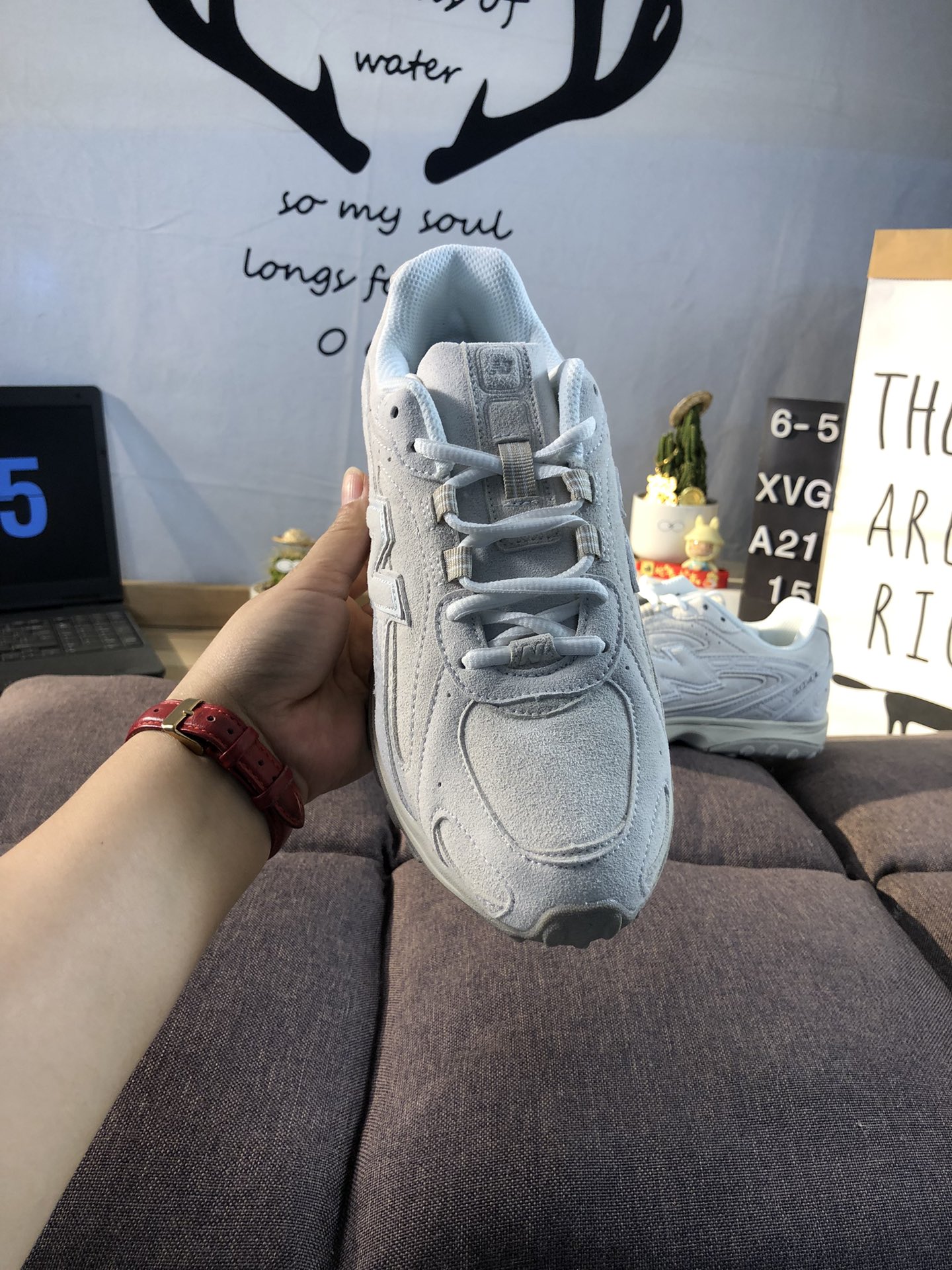 New Balance 204L Low-Top Sneakers Grey