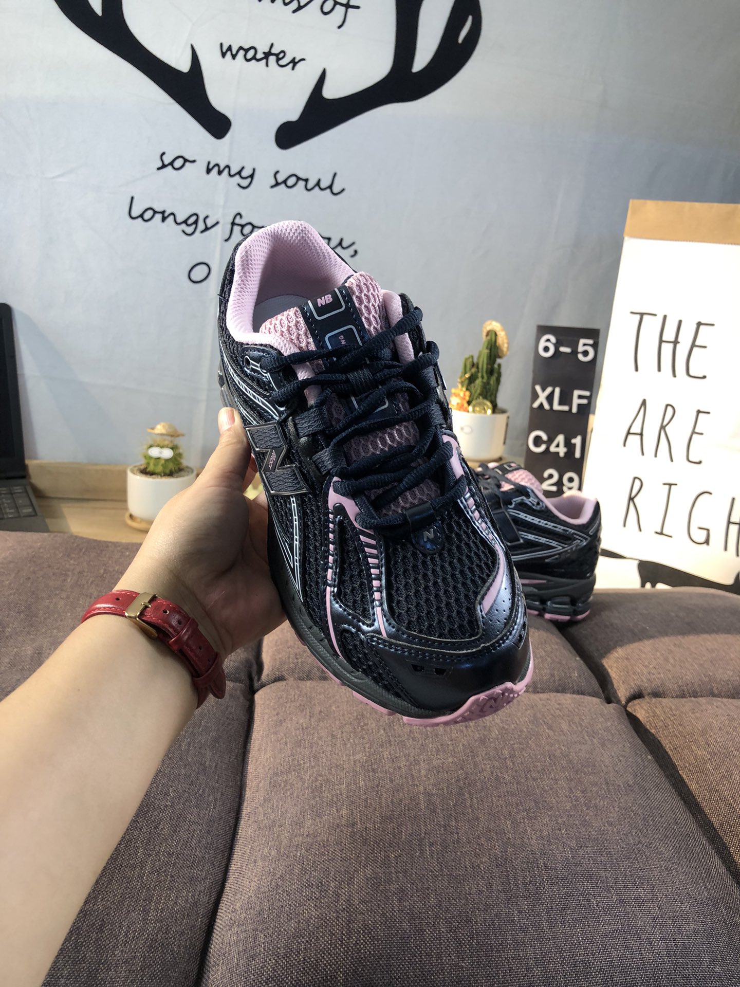 New Balance 1906R Retro Runner Black/Pink