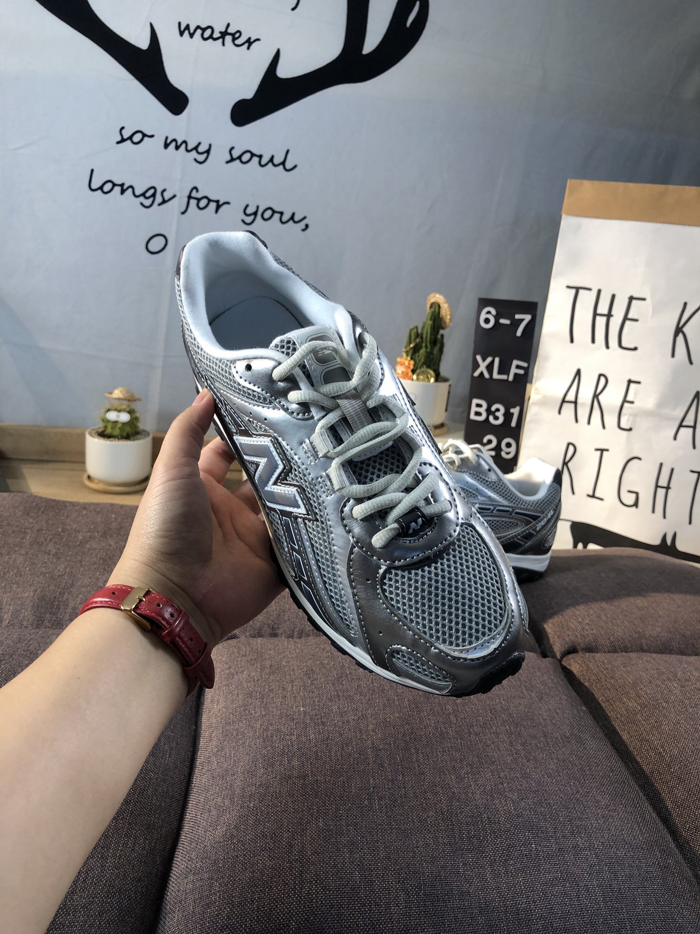New Balance 204L Low-Top Sneakers Silver