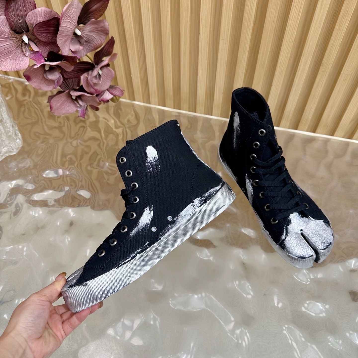 MM6 Maison Margiela Tabi Canvas High-Top Sneakers Black/Silver