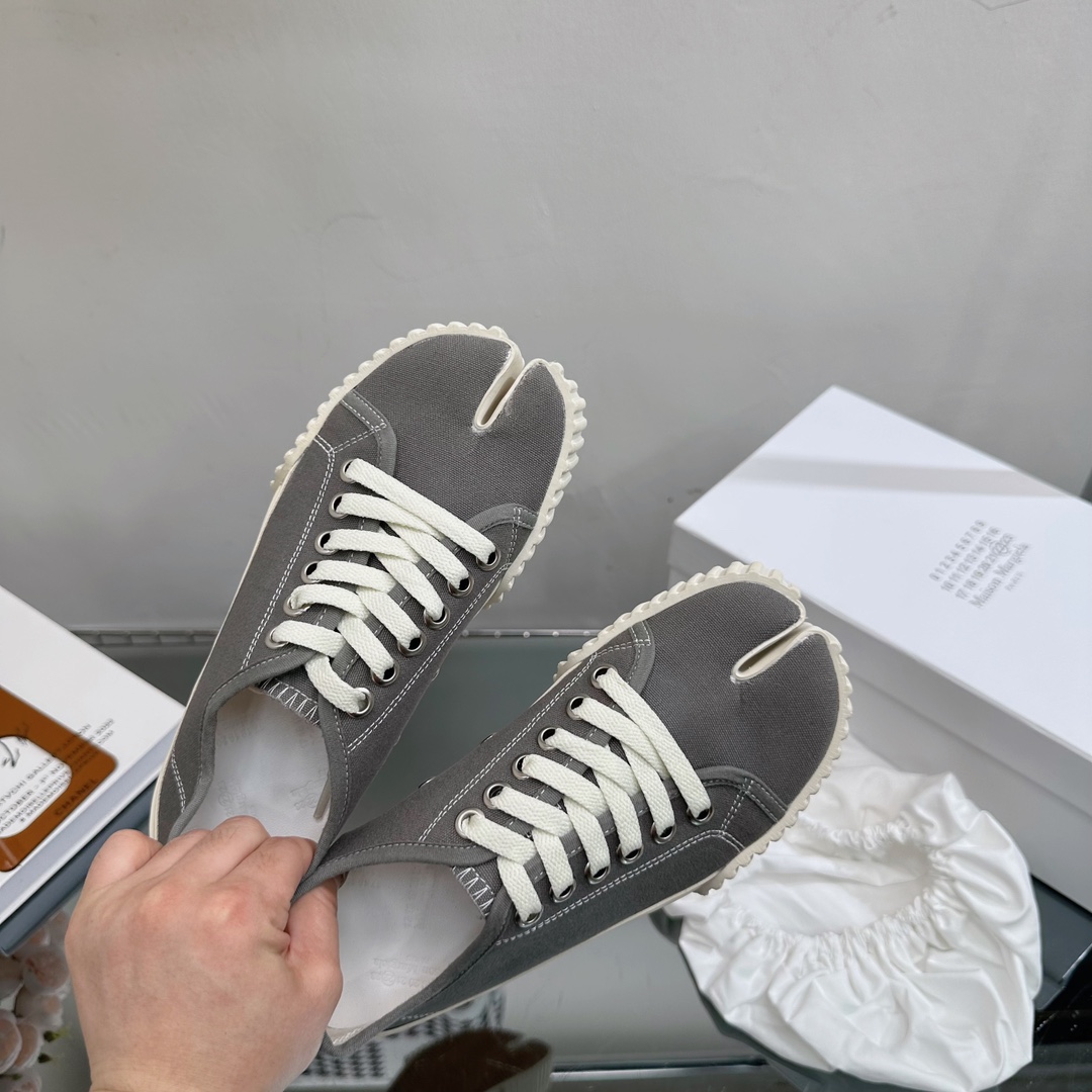 Maison Margiela MM6 Tabi Canvas Sneakers Gray