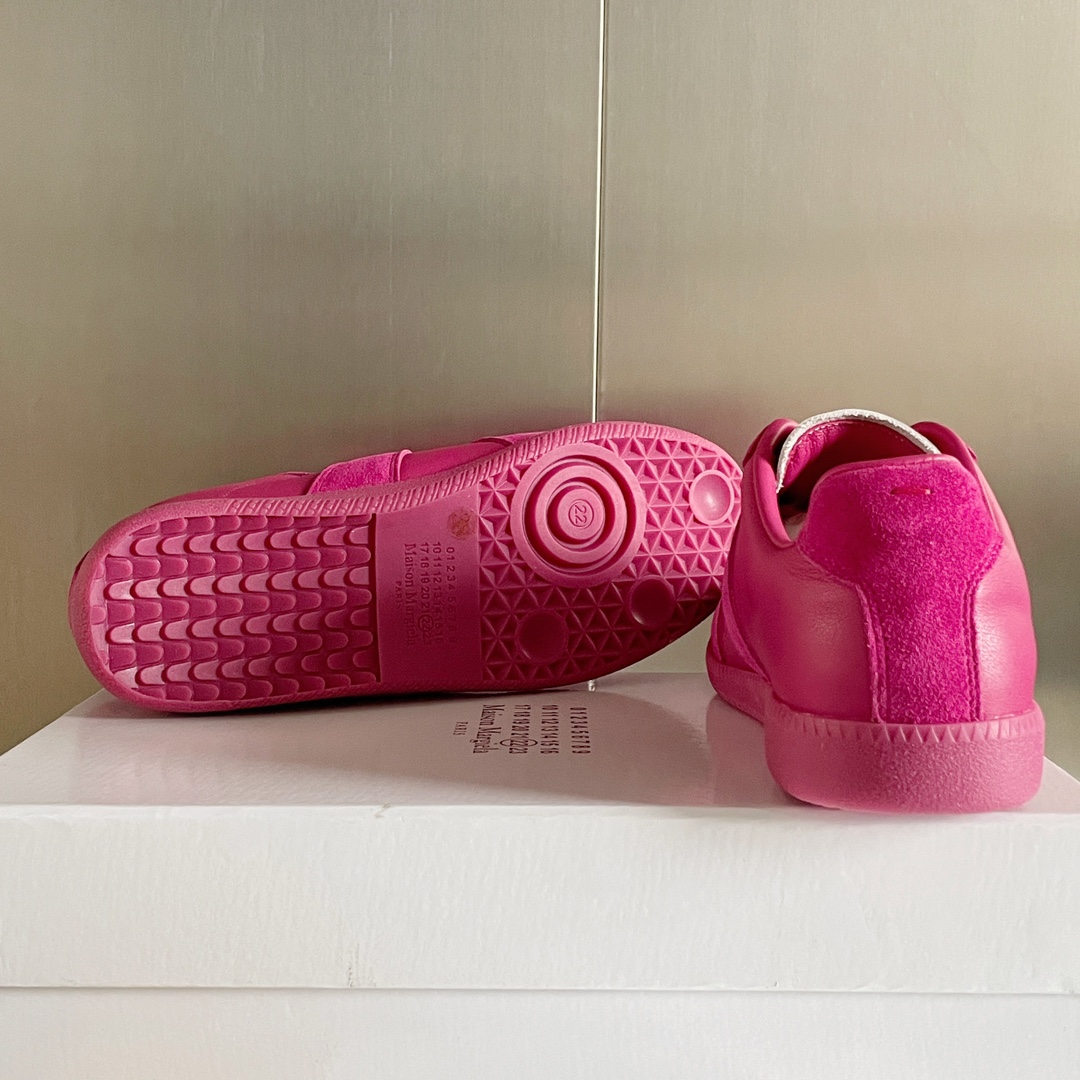 MM6 Maison Margiela T-Toe Trainers Pink