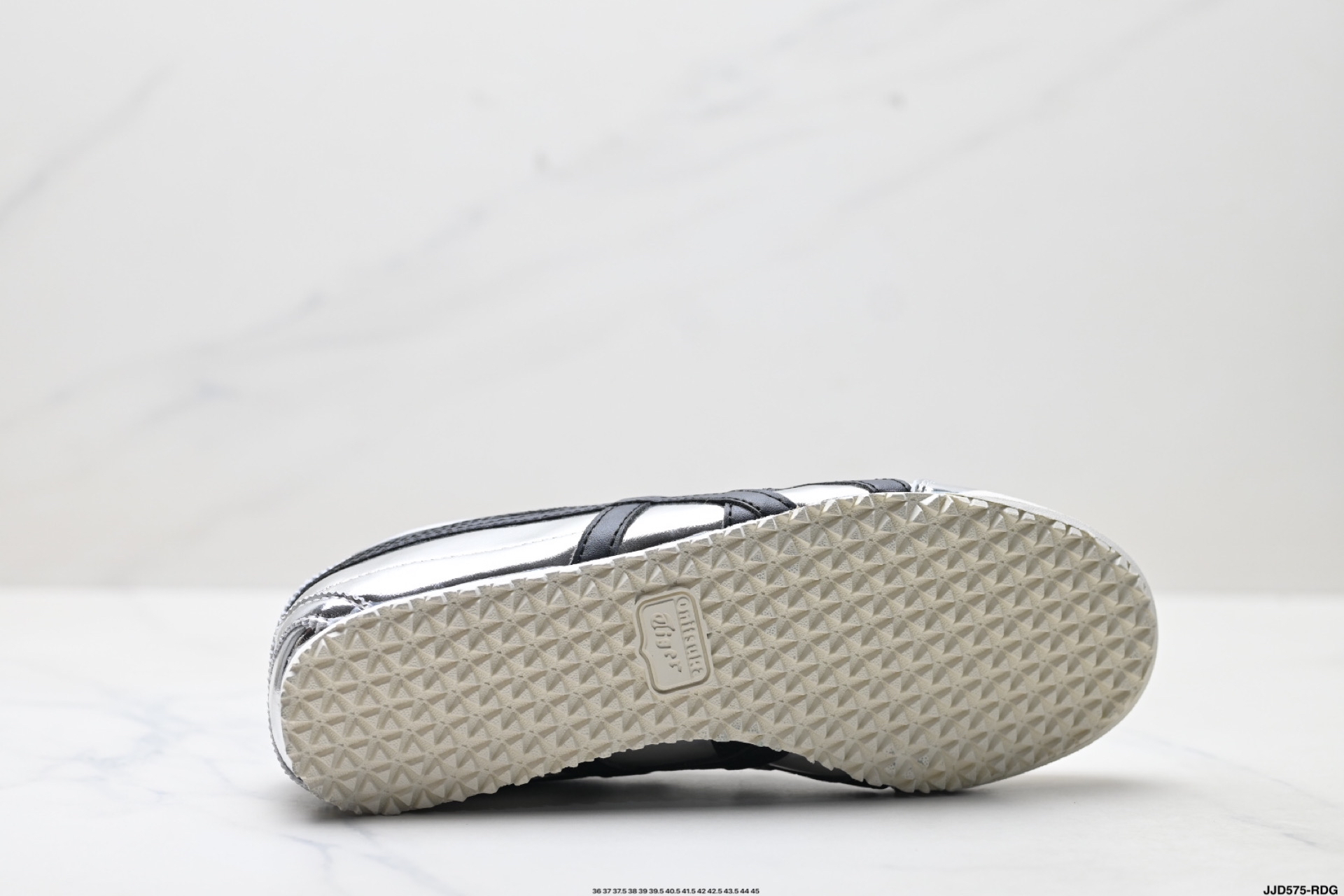 Onitsuka Tiger Mexico 66 Deluxe Sneaker Silver
