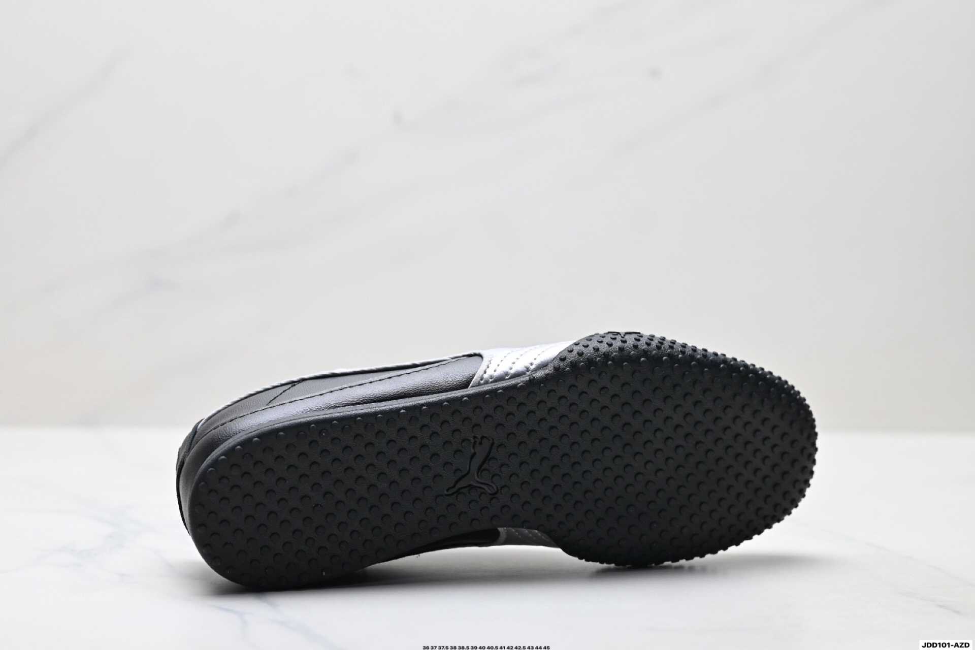 PUMA Bella V2 Leather Low-Top Trainers Black/Silver
