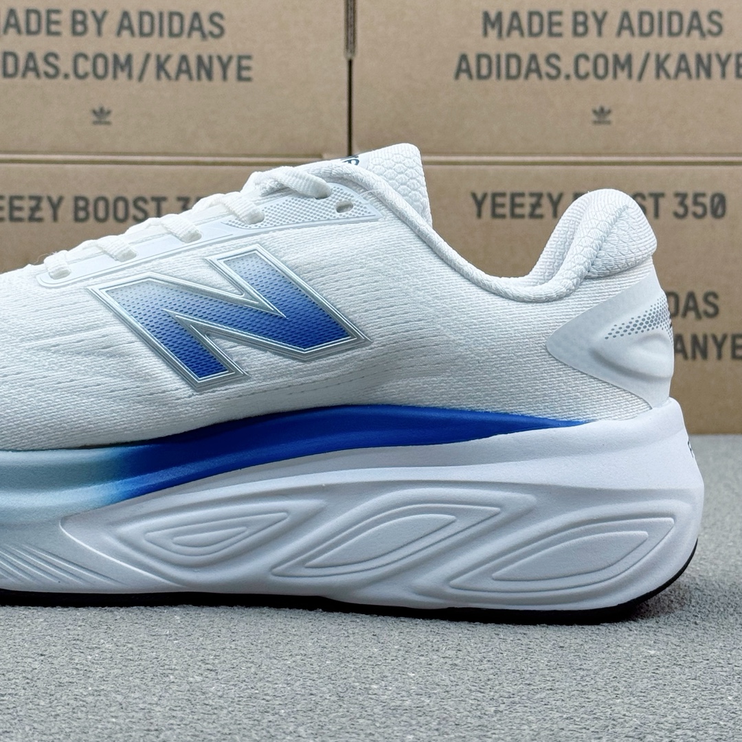 New Balance Fresh Foam Runner Shoes White/Blue