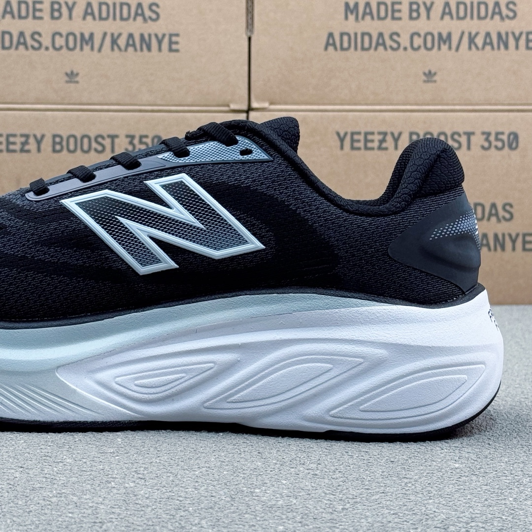 New Balance FuelCell Runner Sneakers Black/White