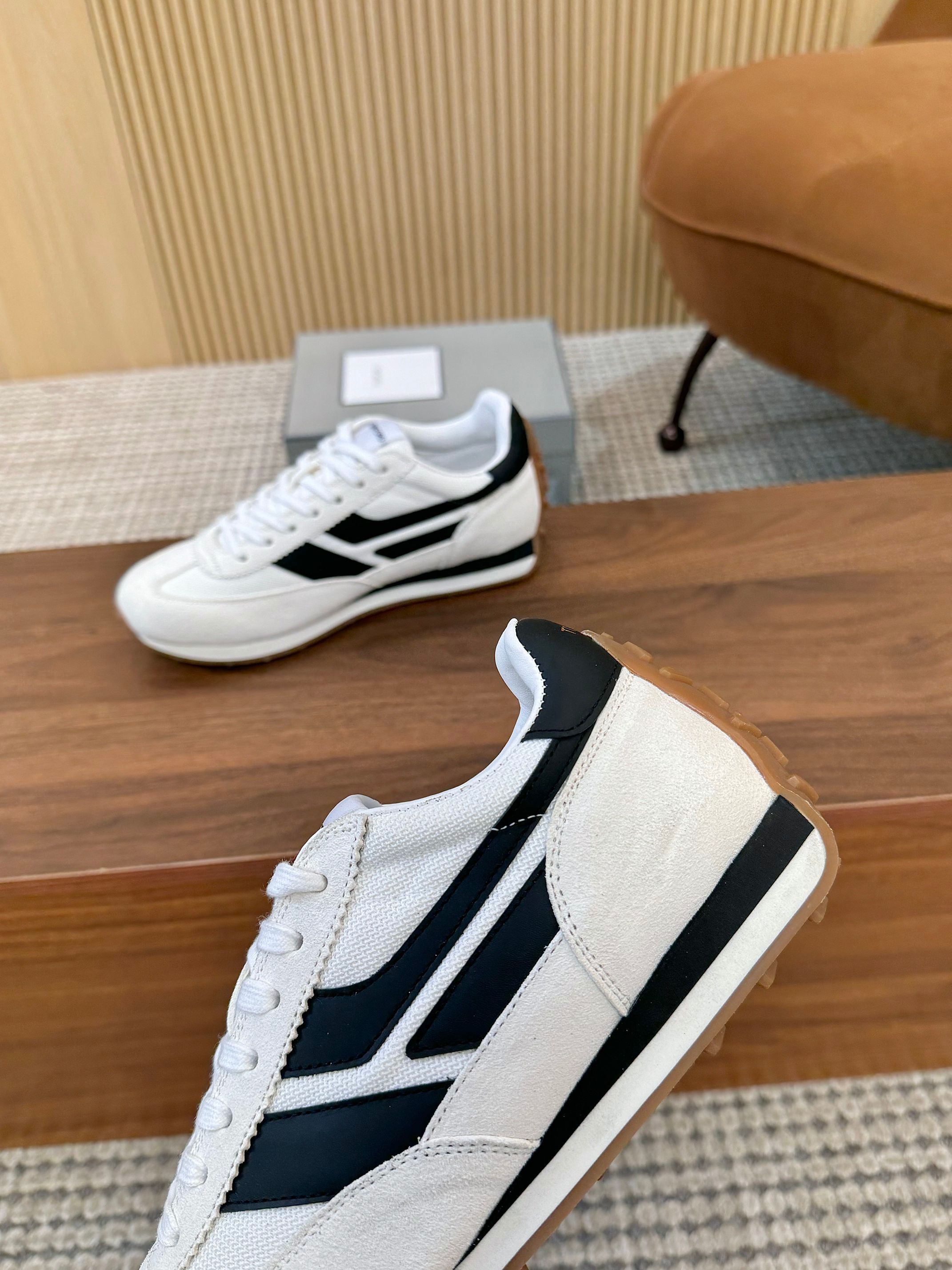 Tom Ford Retro Low-Top Sneakers White/Black