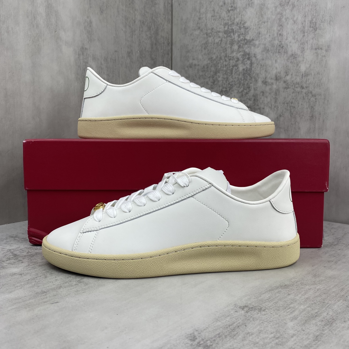 Valentino Low-Top Leather Sneakers White