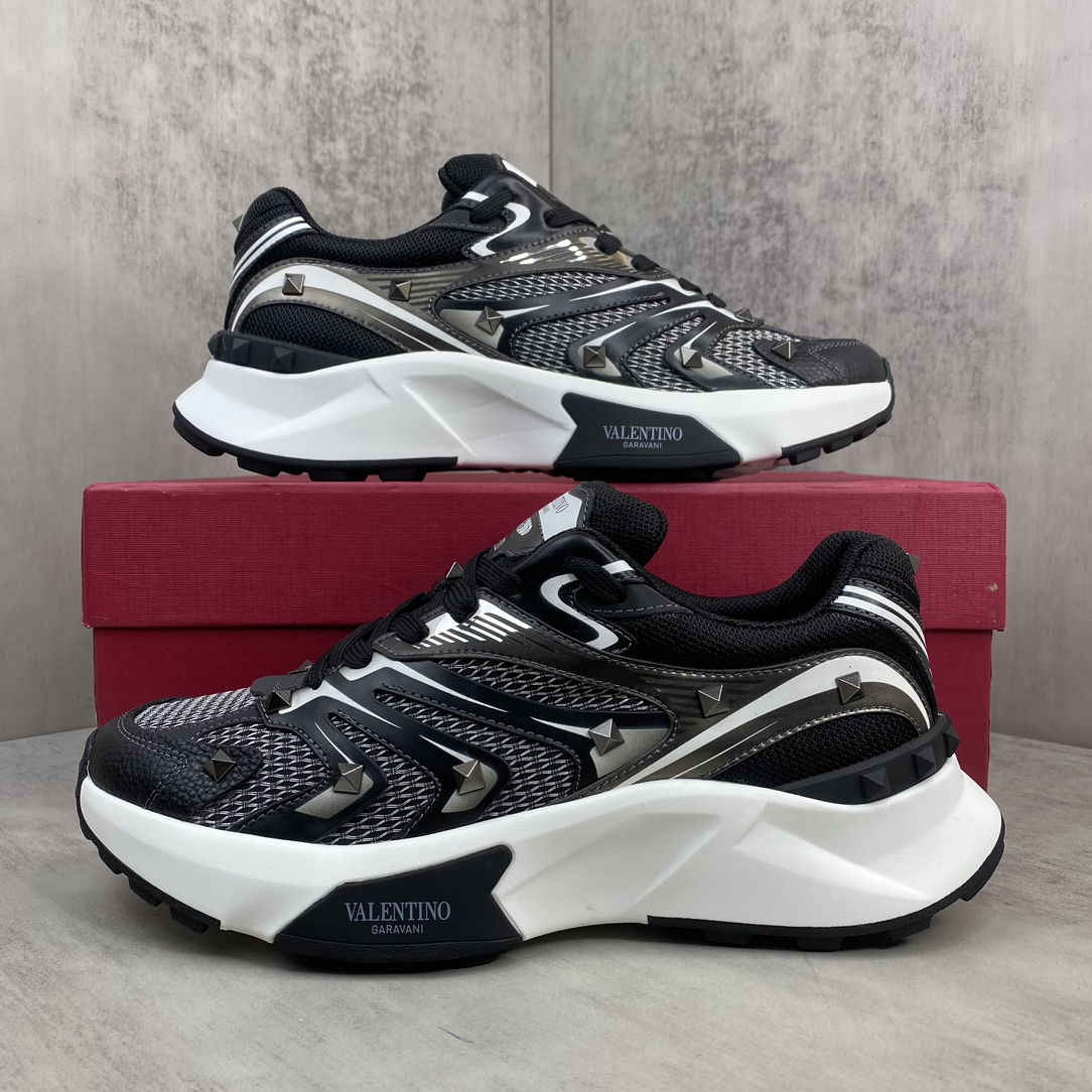Valentino Garavani Totaloop V Sneakers Black