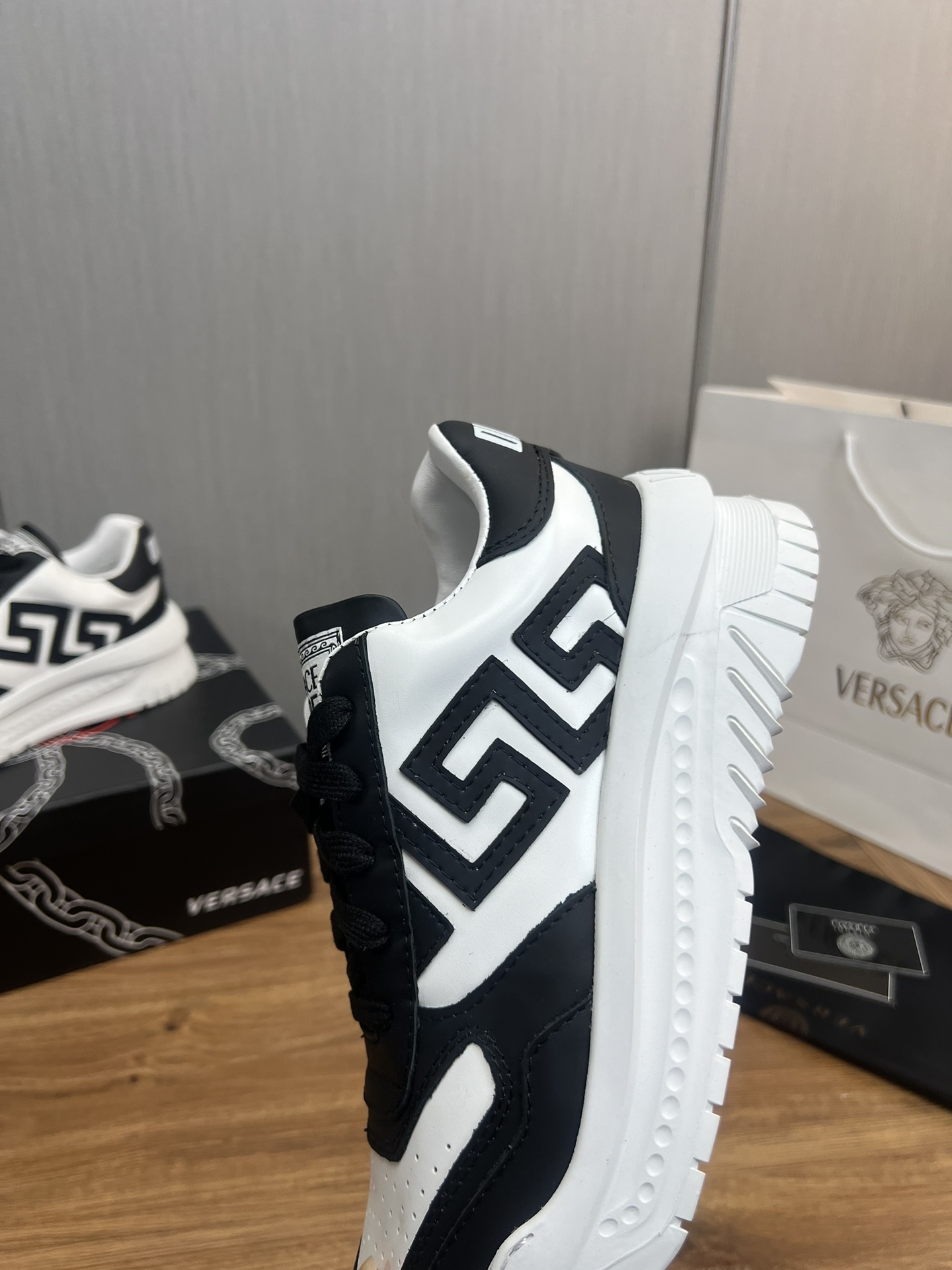 Versace Odissea Leather Low-Top Sneakers Black/White