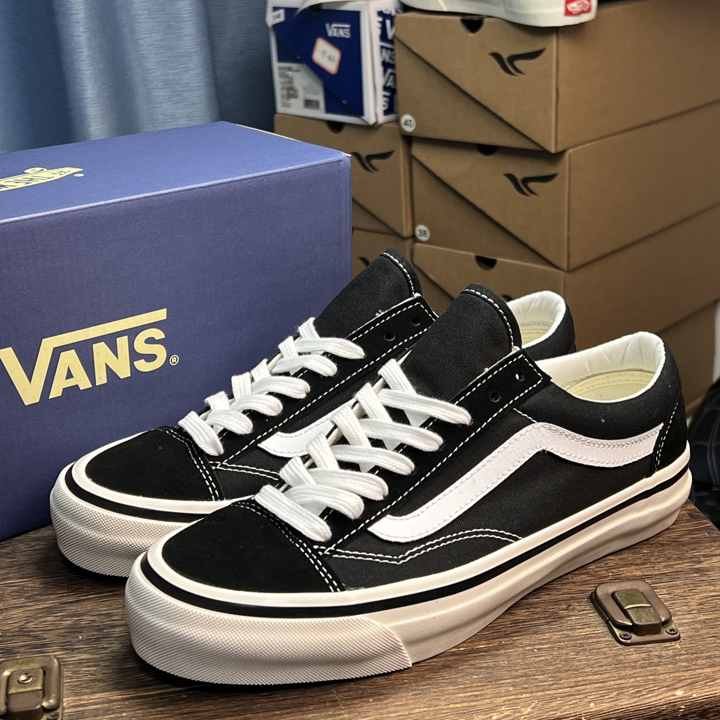 Vans Old Skool DX Anaheim Low Sneakers Black/White