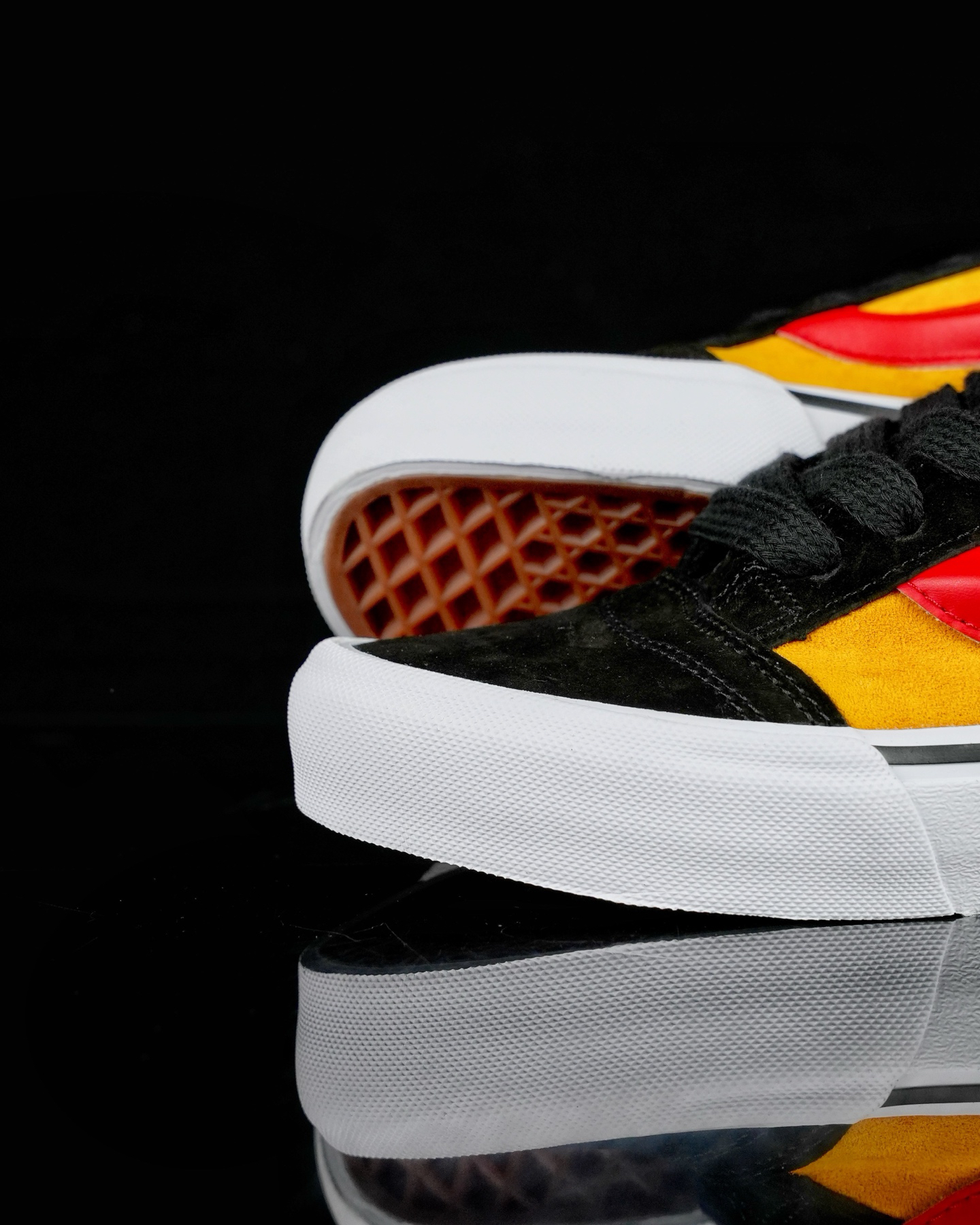 Vans Knu Skool Suede Skate Shoes Black/Yellow/Red
