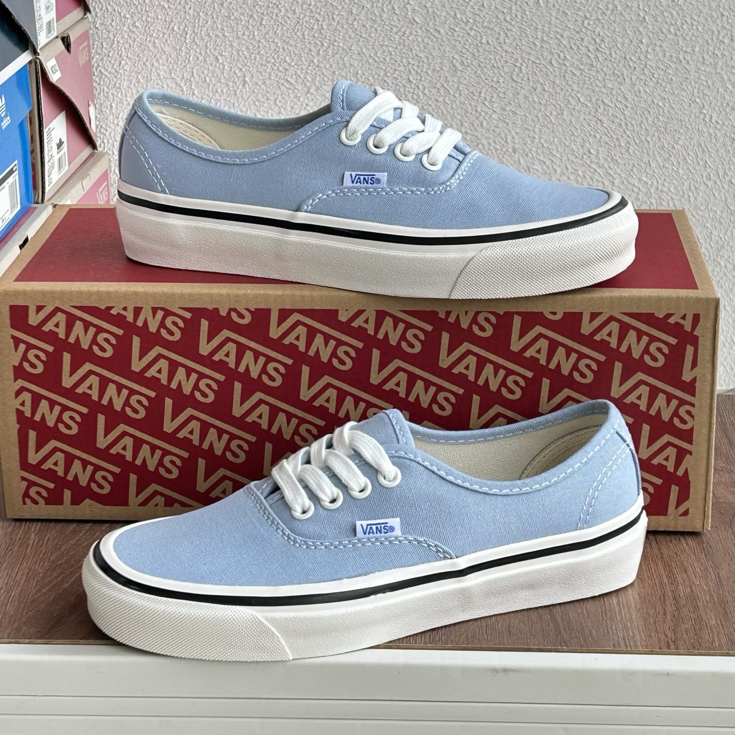 Vans Authentic 44 DX Low-Top Skate Shoes Sky Blue