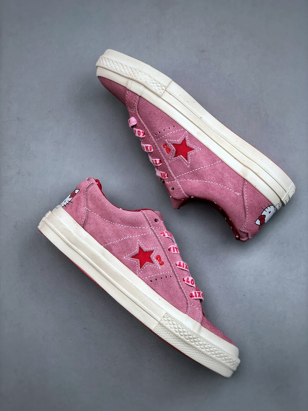 Converse x Hello Kitty One Star Suede Low Prism Pink