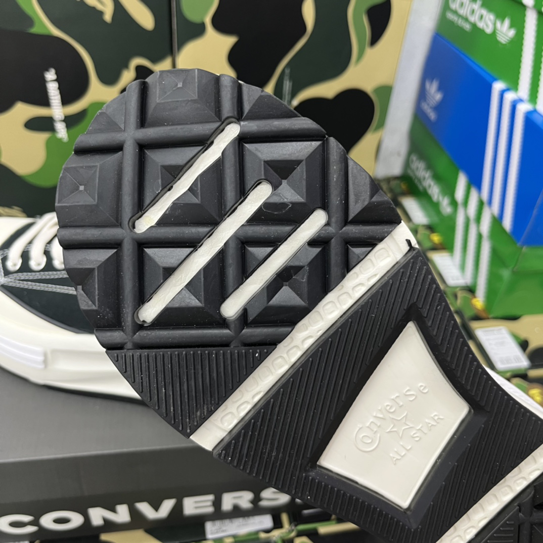 Converse Run Star Low Platform Sneakers Black/White