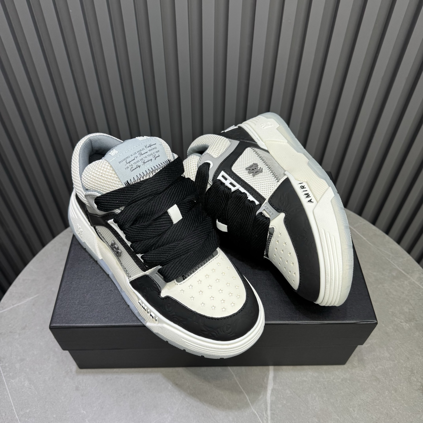 AMIRI Low-Top Sneakers Black/White