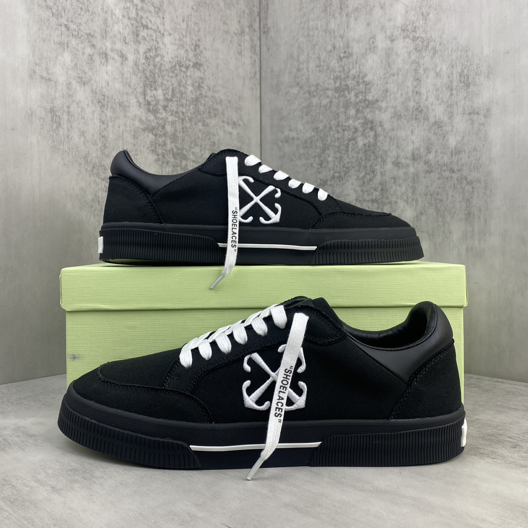 Off-White Low Vulcanized Canvas Sneakers Black