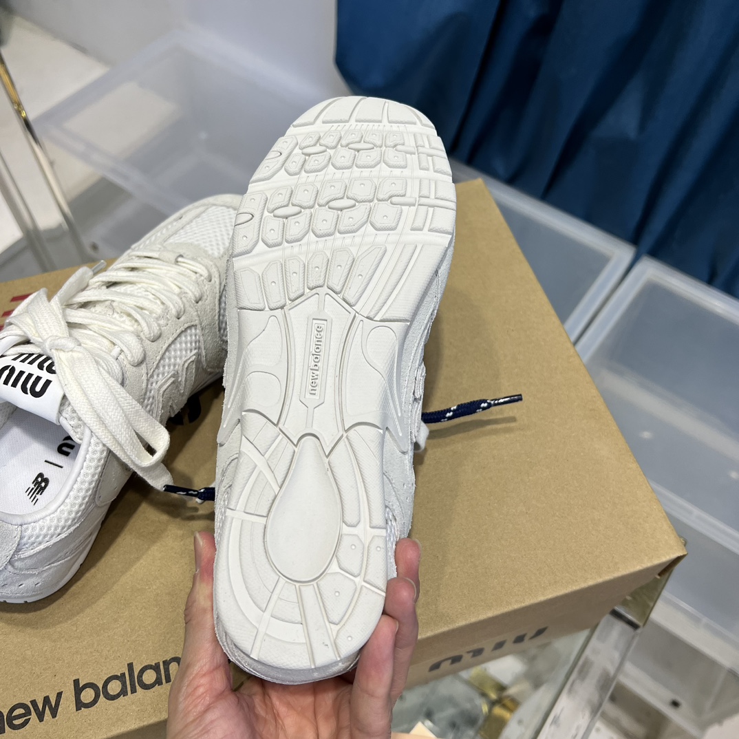 Miu Miu x New Balance 530 Sneakers White