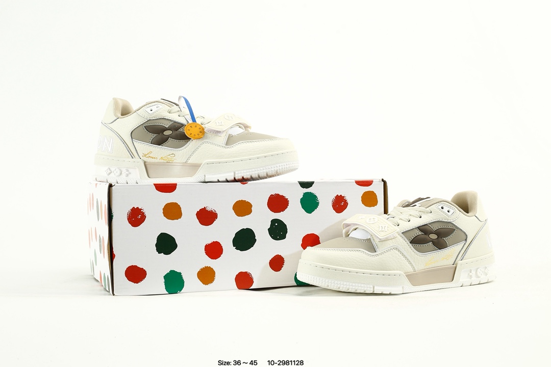 Louis Vuitton Trainer Low Sneaker Beige