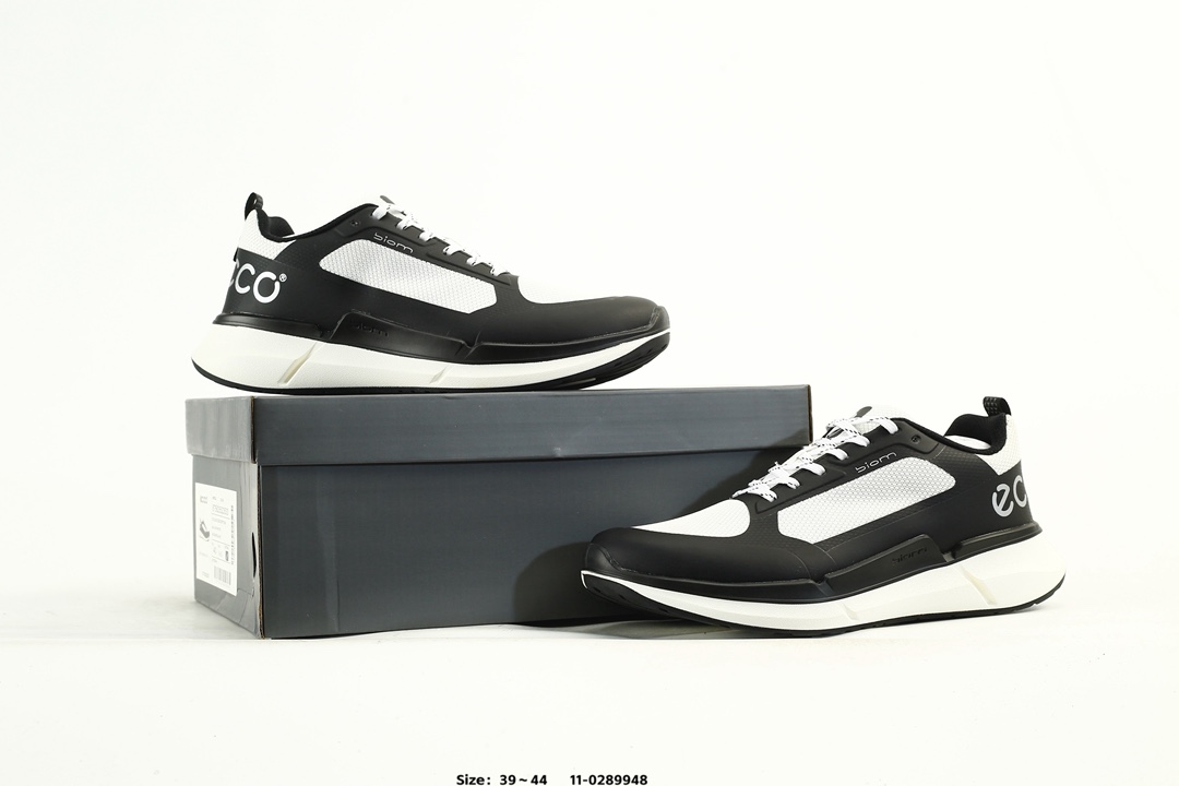 ECCO BIOM AEX Low Sneakers Black/White