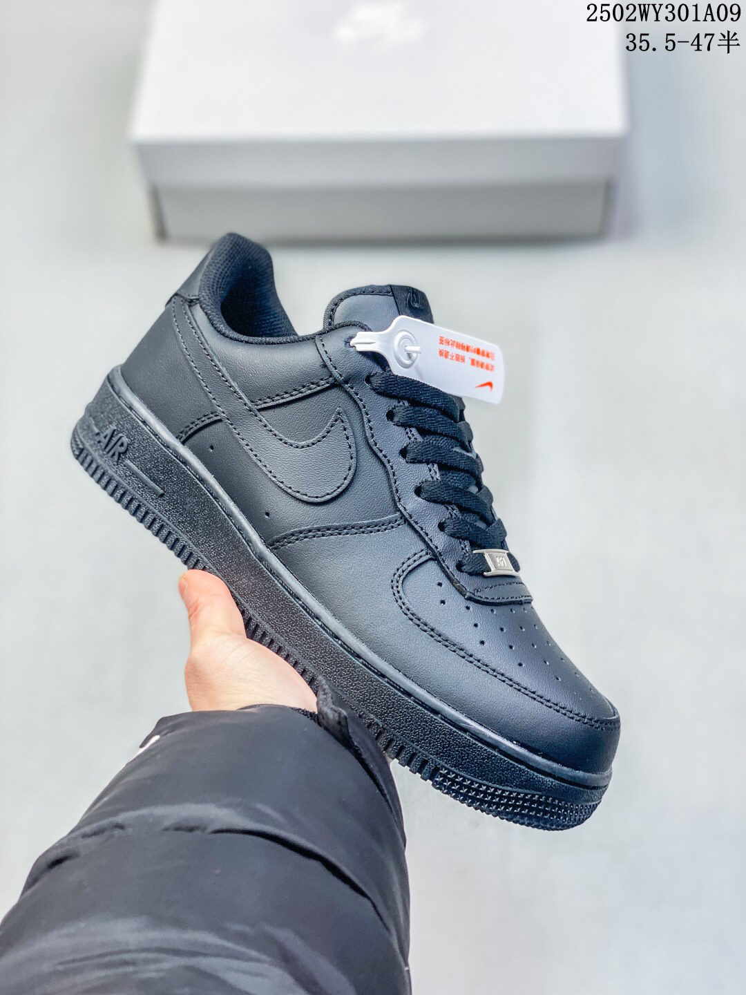 Nike Air Force 1 '07 Low Sneakers Black