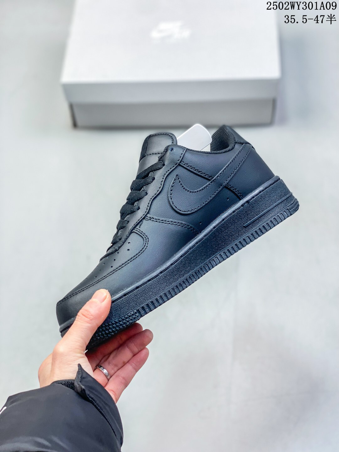 Nike Air Force 1 '07 Low Sneakers Black