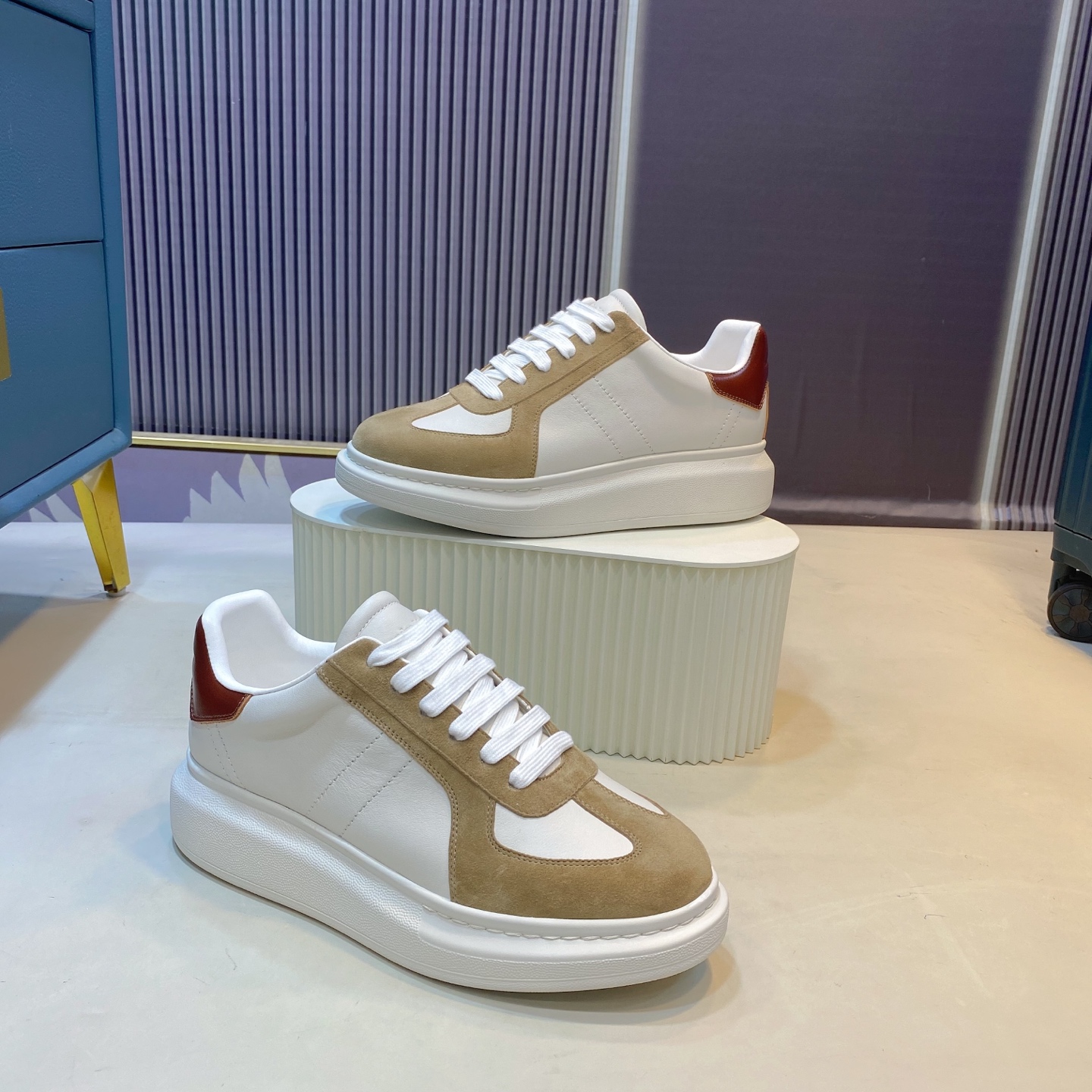 Alexander McQueen Oversized Sneakers White/Khaki/Brown