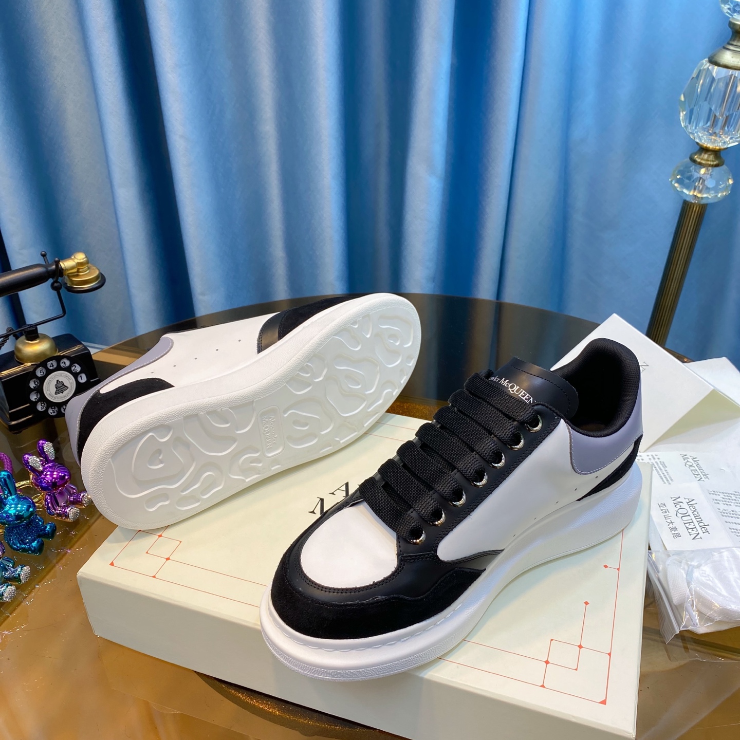 Alexander McQueen Oversized Sneaker White/Black/Grey